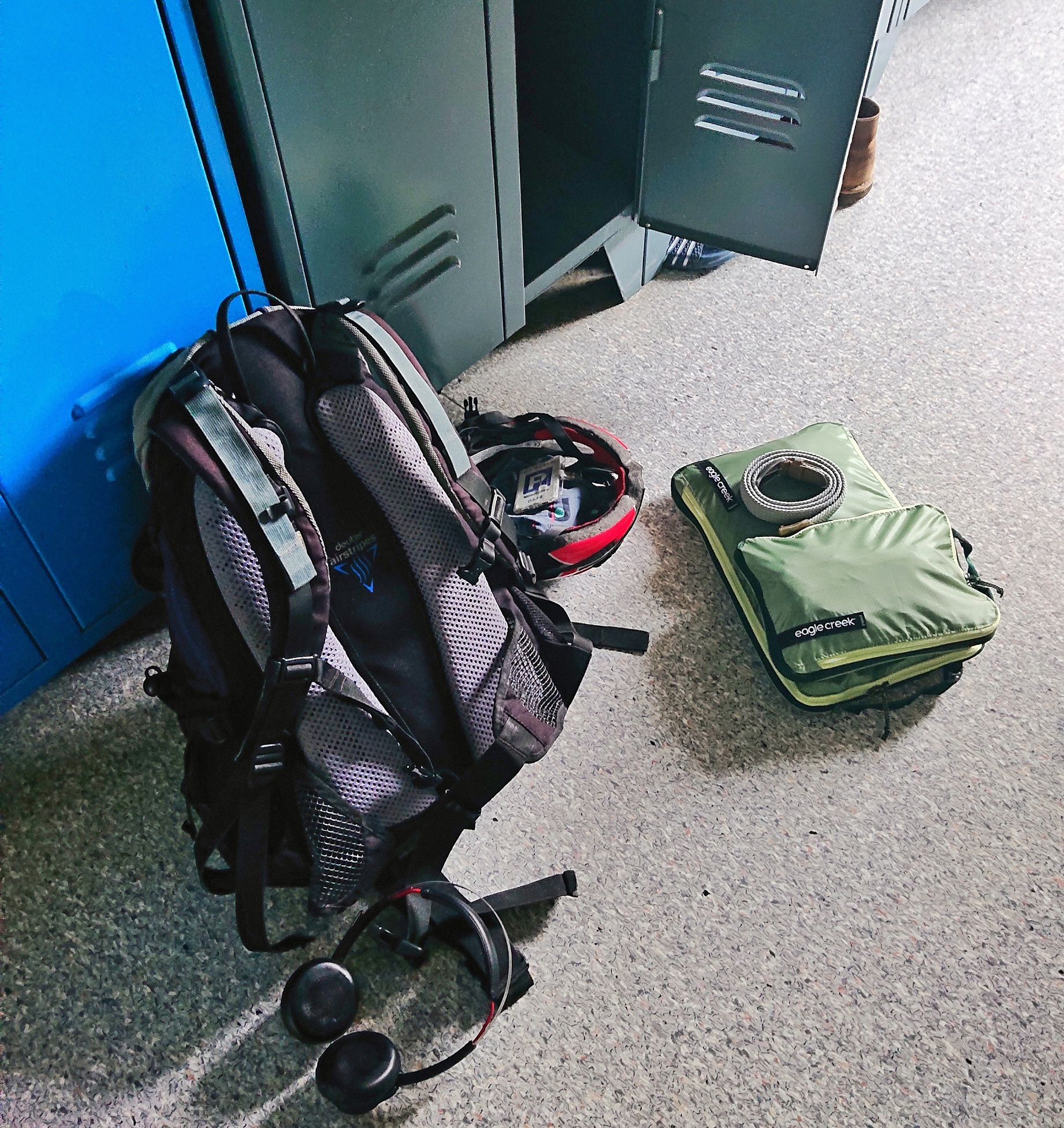 Packtaschen in der Umkleide
