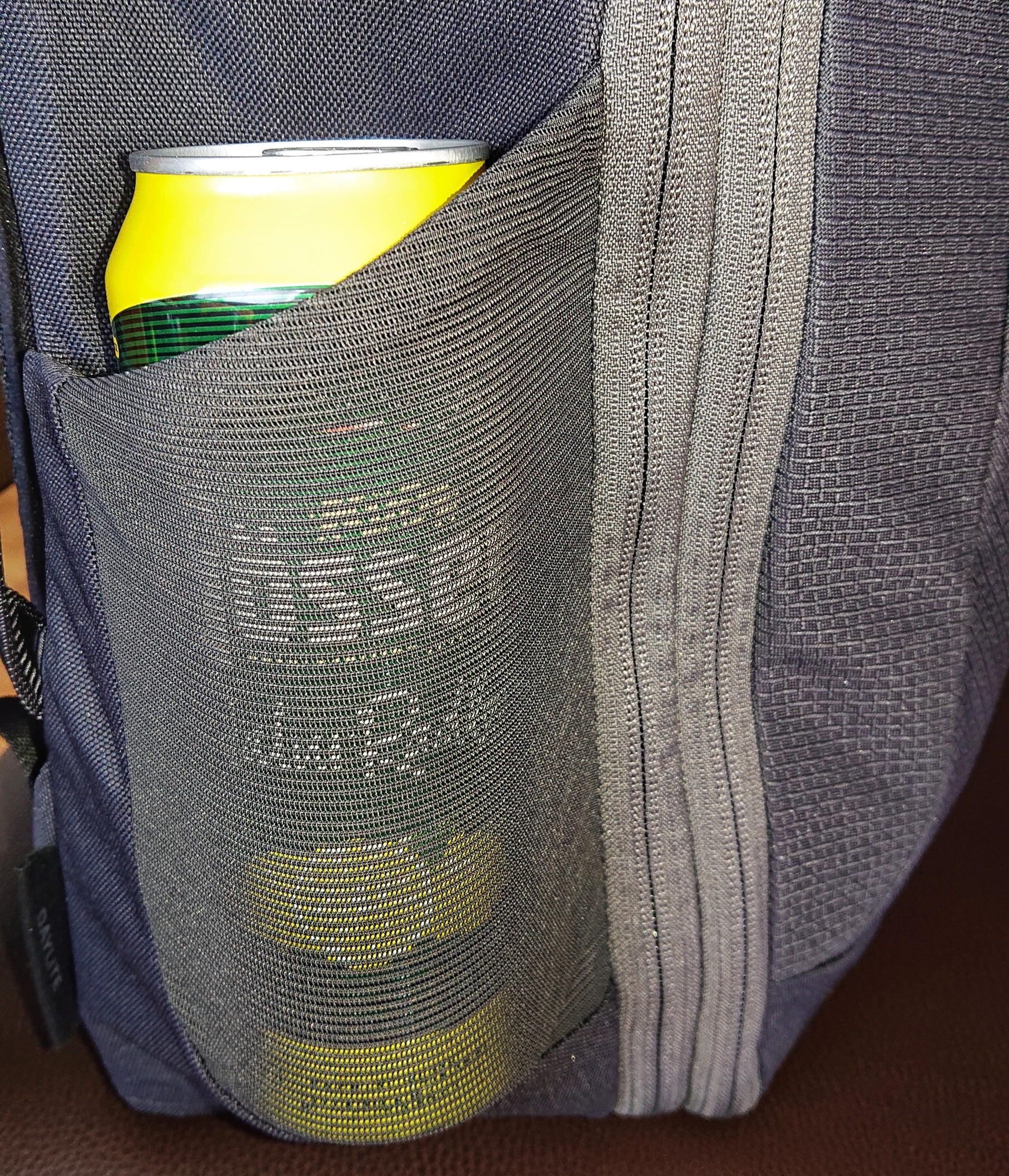 Seitliche Netztaschen