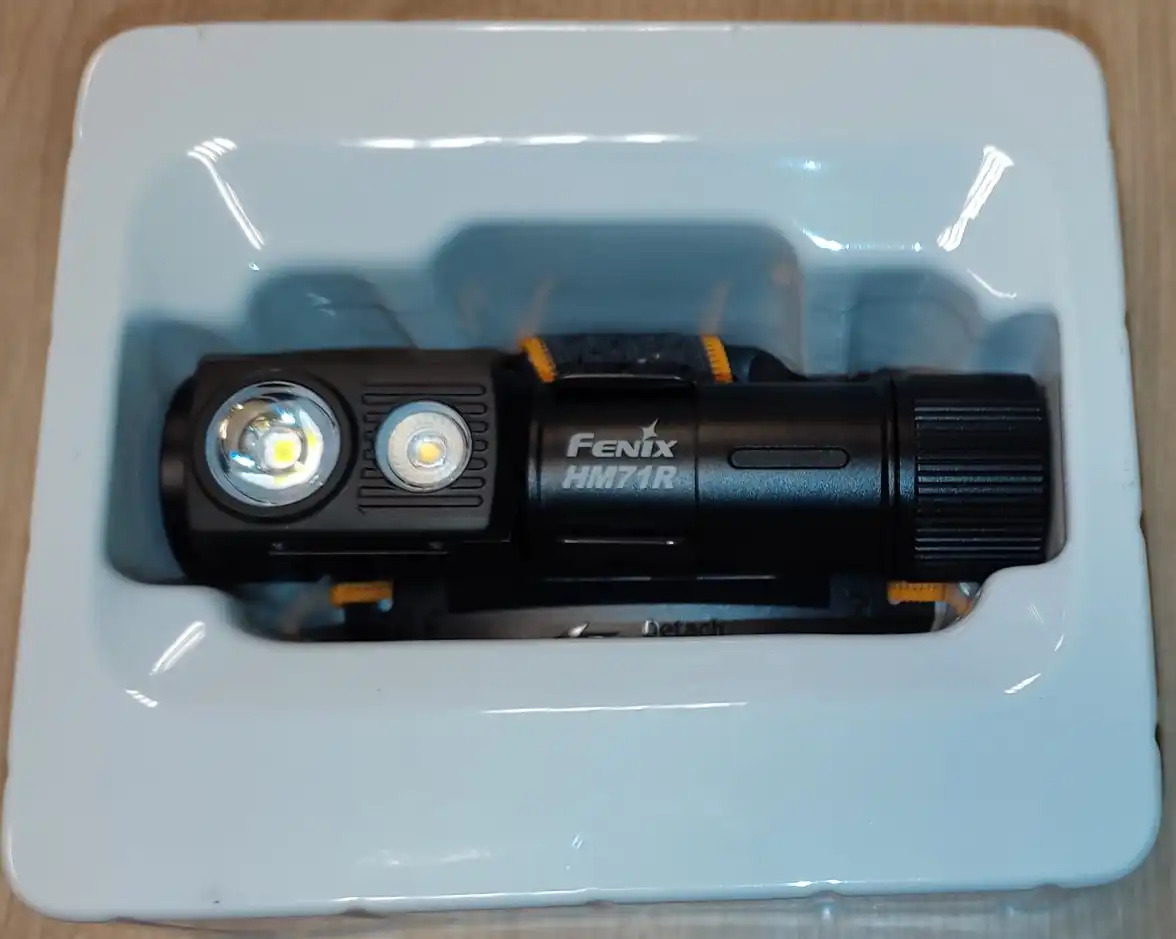 Fenix HM71R Stirn-/Taschenlampe46