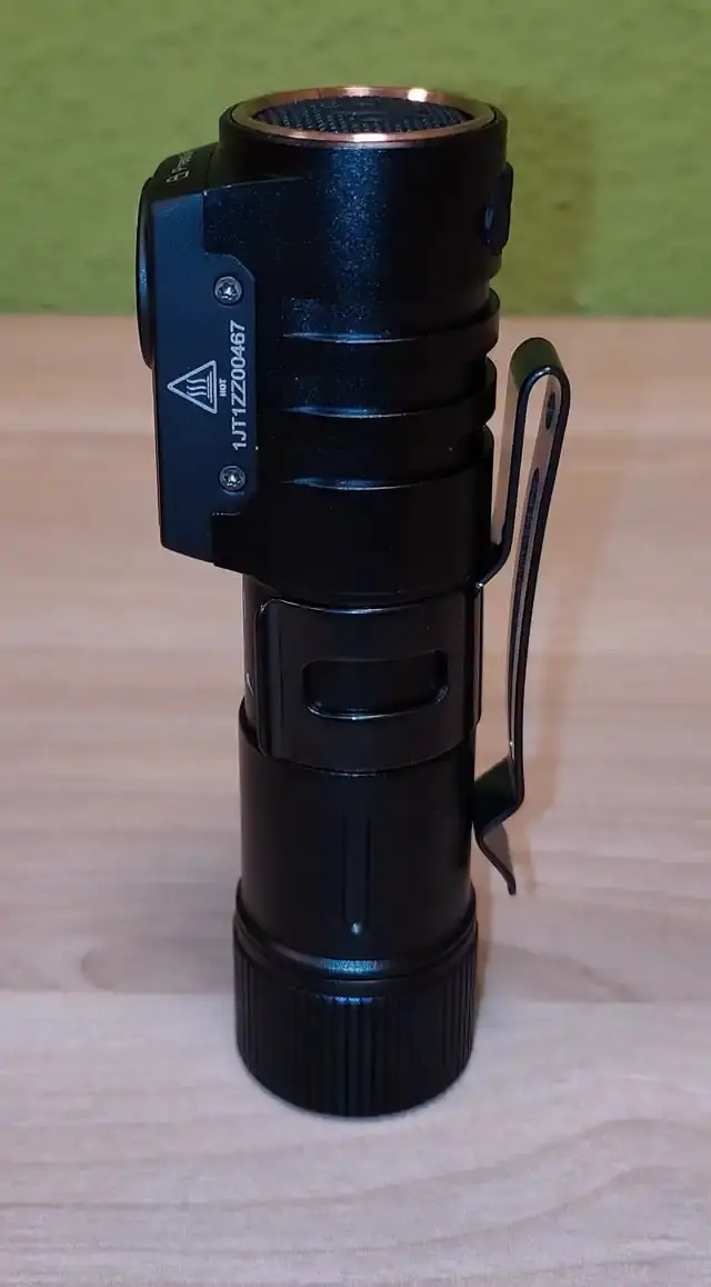 Fenix HM71R Stirn-/Taschenlampe52