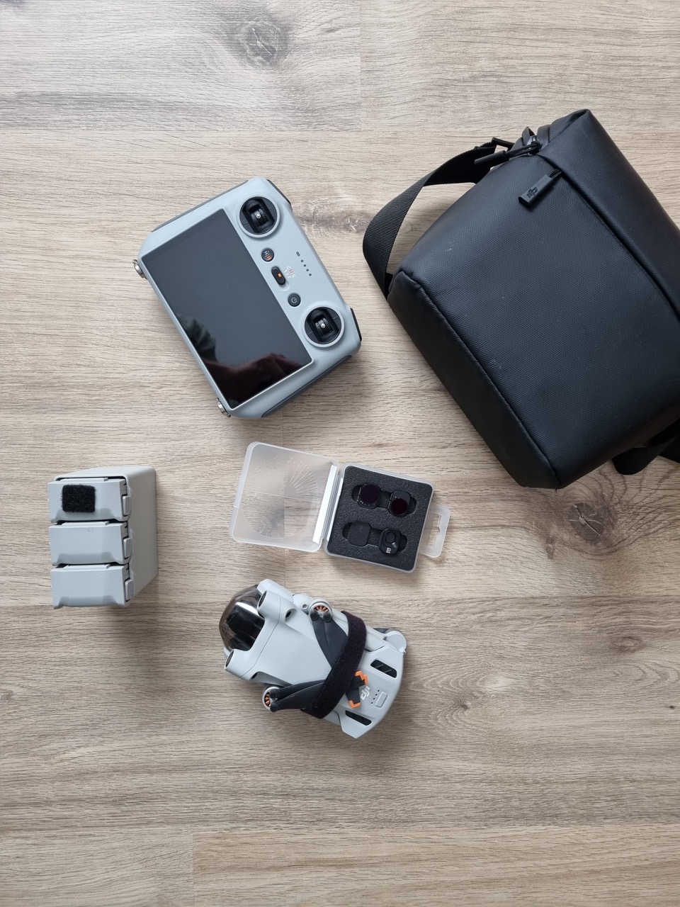 Gesamtes FlyMore Set inkl. ND Filtern (nicht im Set enthalten)