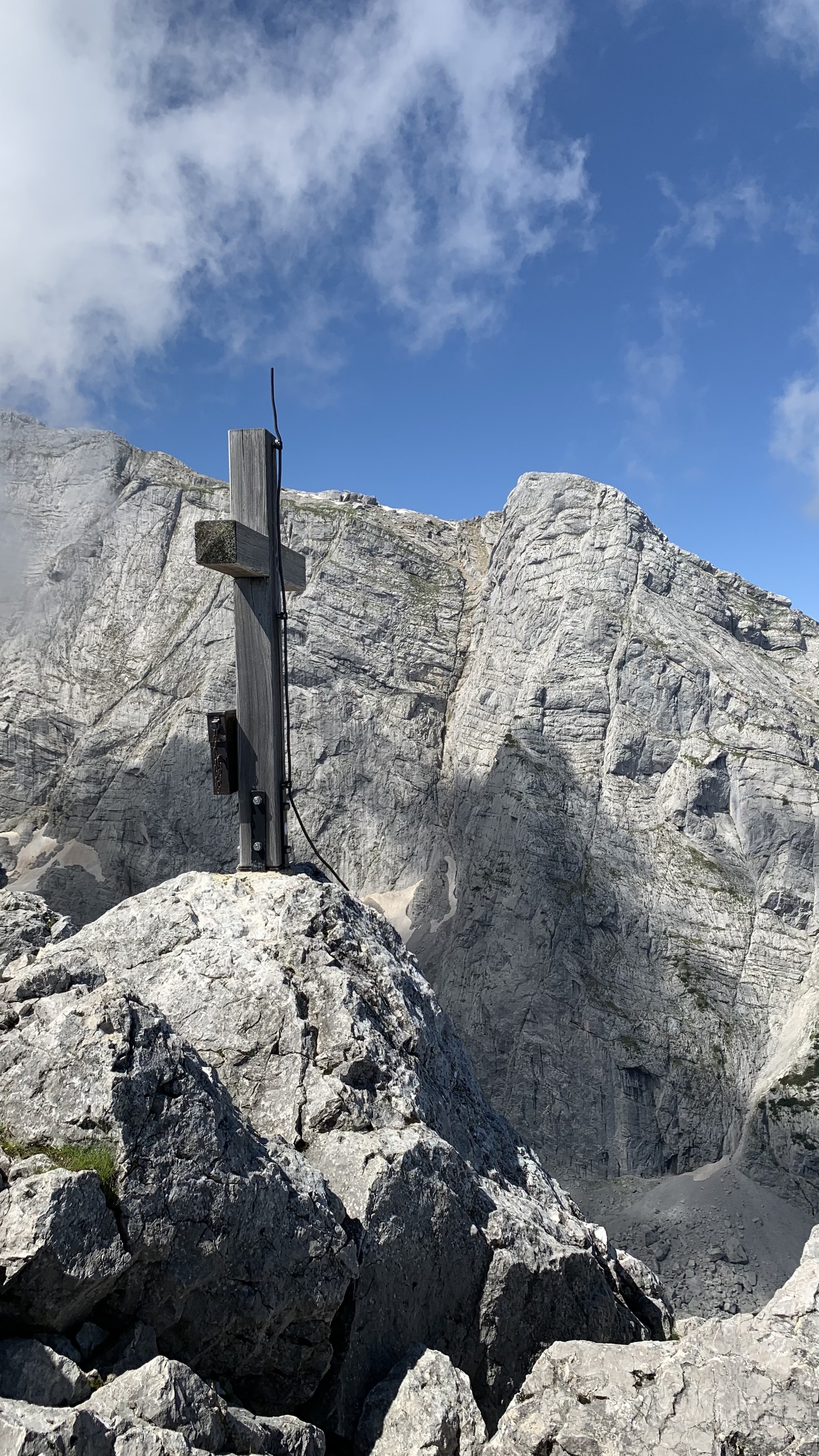 Gipfelkreuz der Schärtenspitze