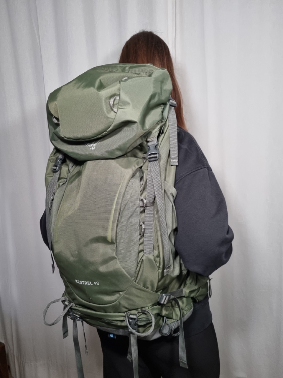Rucksack passt auch der Freundin (1,80m, schmal).