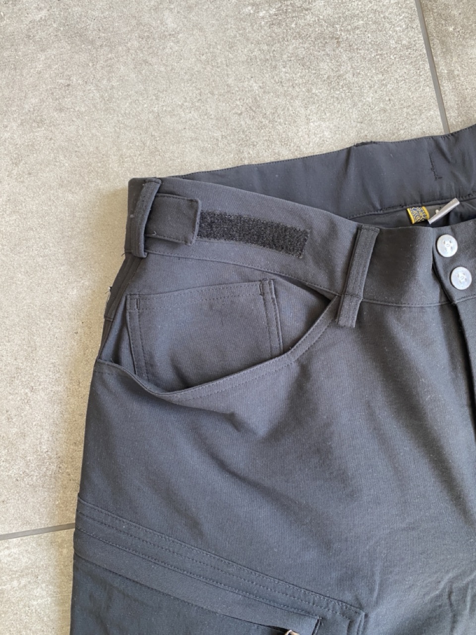 Fronttasche mit Uhrentasche
