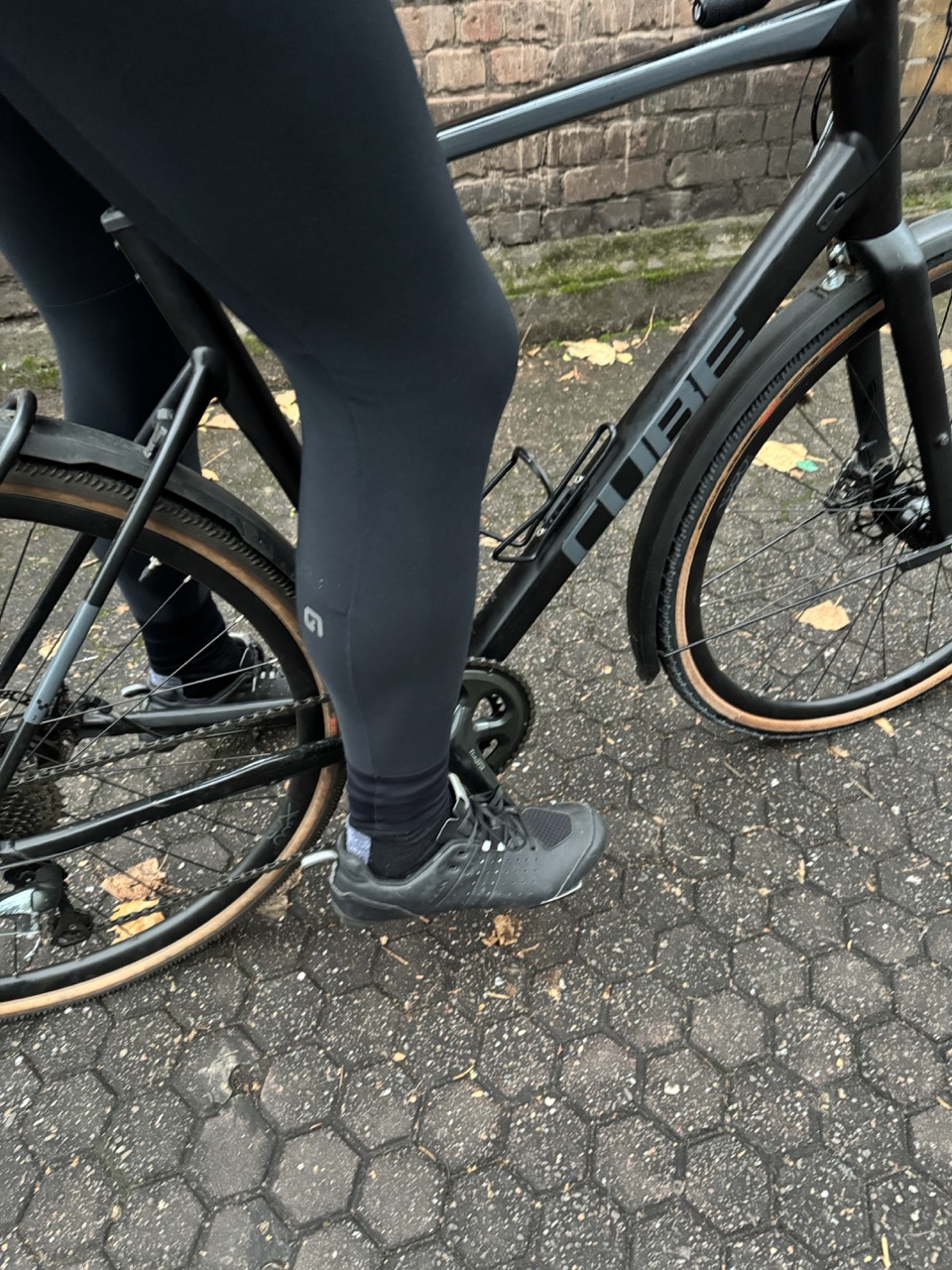 Hier sind die kleinen reflektierenden Details zu sehen.