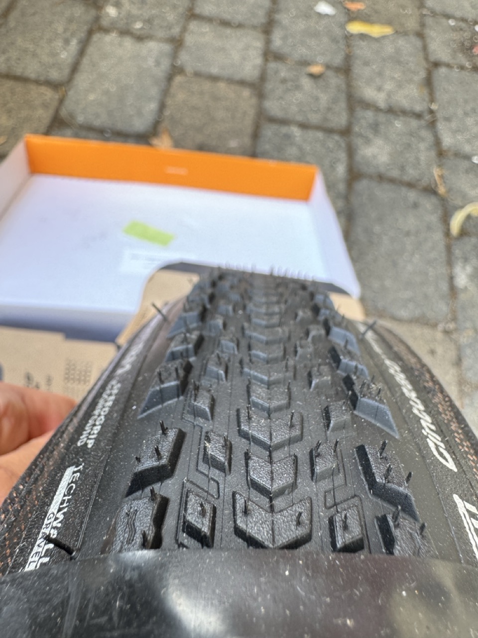Der kompetente OUTSIDEstories-Test: PIRELLI Cinturato Gravel RM -  Fahrradreifen (Gravel)