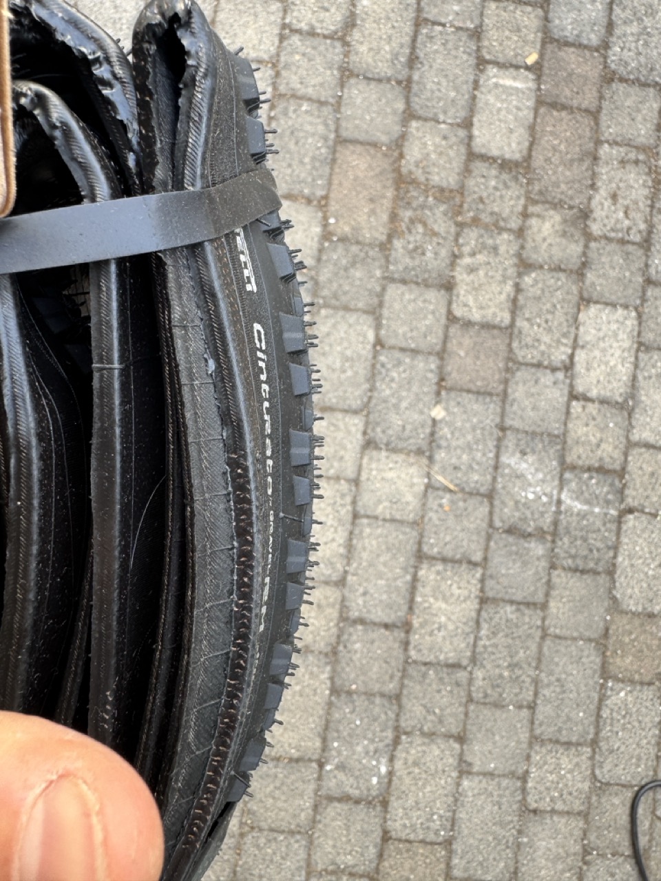 Der kompetente OUTSIDEstories-Test: PIRELLI Cinturato Gravel RM -  Fahrradreifen (Gravel)