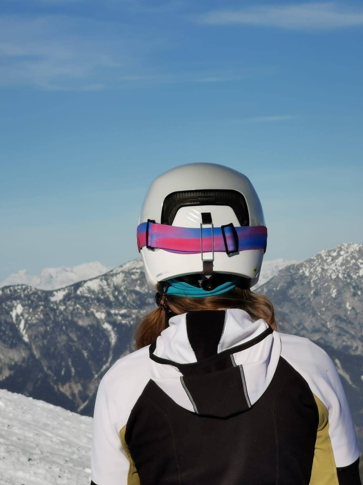 helm hinten