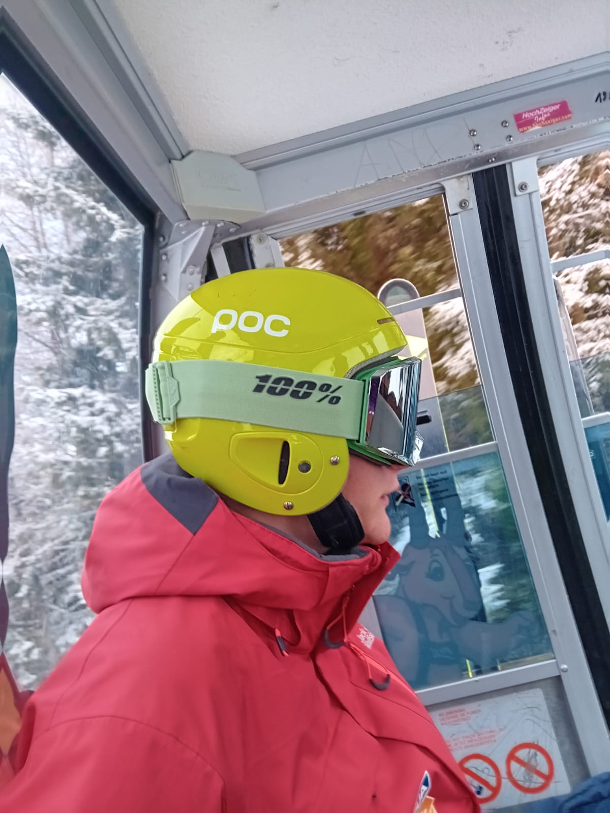 Helm von der Seite
