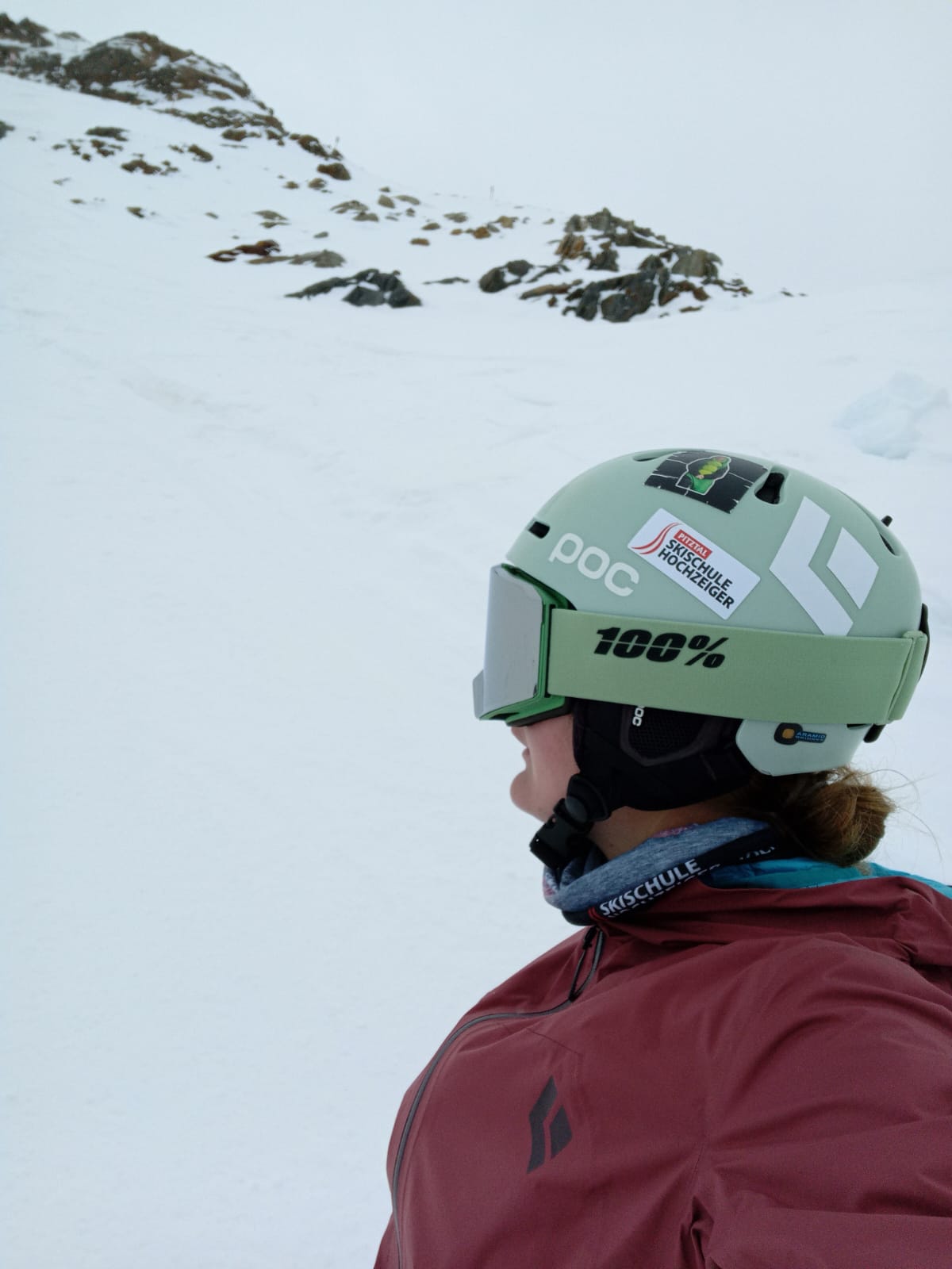 Helm von der Seite