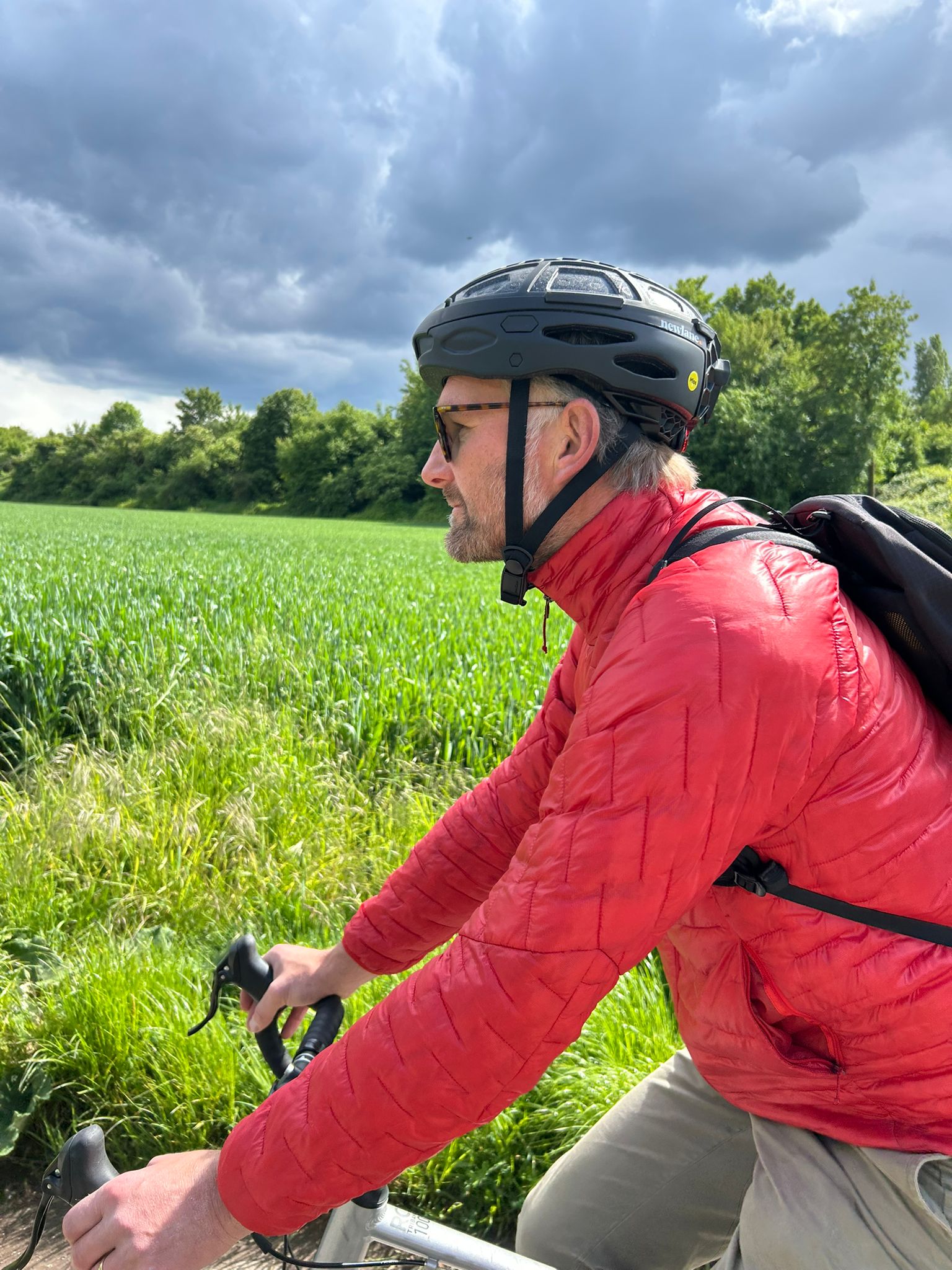 Der kompetente OUTSIDEstories-Test: NEWLANE Foldable MIPS Bike Helmet - Faltbarer Fahrradhelm 