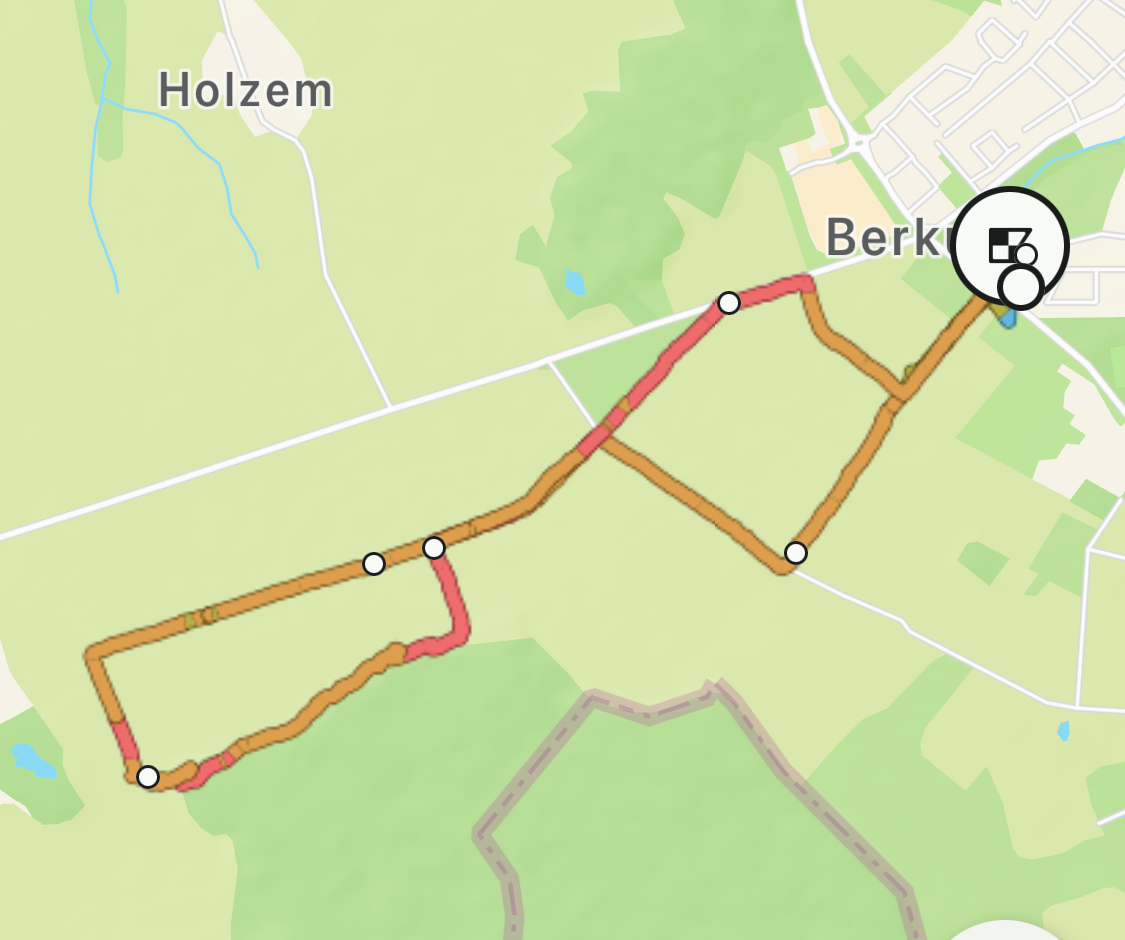 Ich bin täglich mit meinem Hund in der Natur unterwegs und dort plane ich meist auch meine Laufstrecken auf unbefestigtem Terrain.