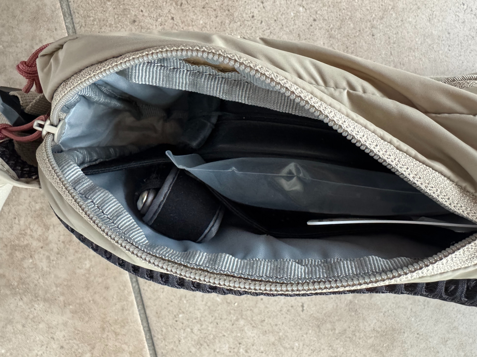 Rechte Tasche