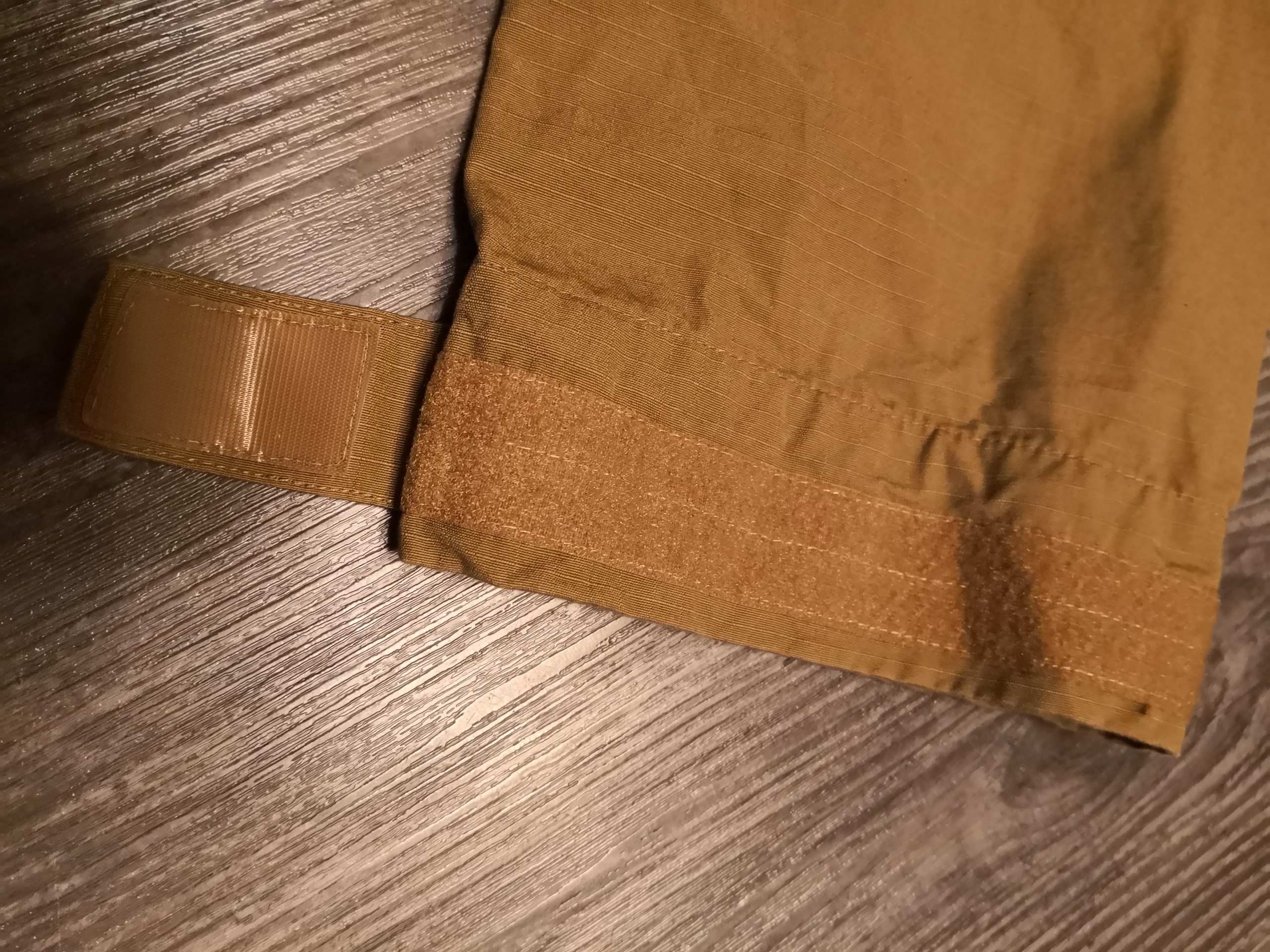 Ärmel mit Klettverschluß