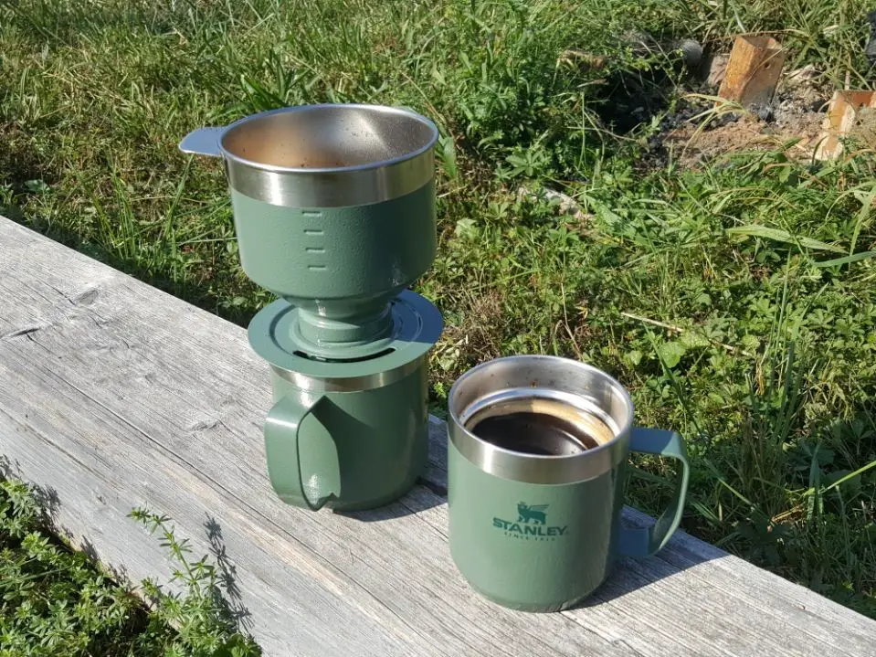 Pour Over mit zwei Tassen