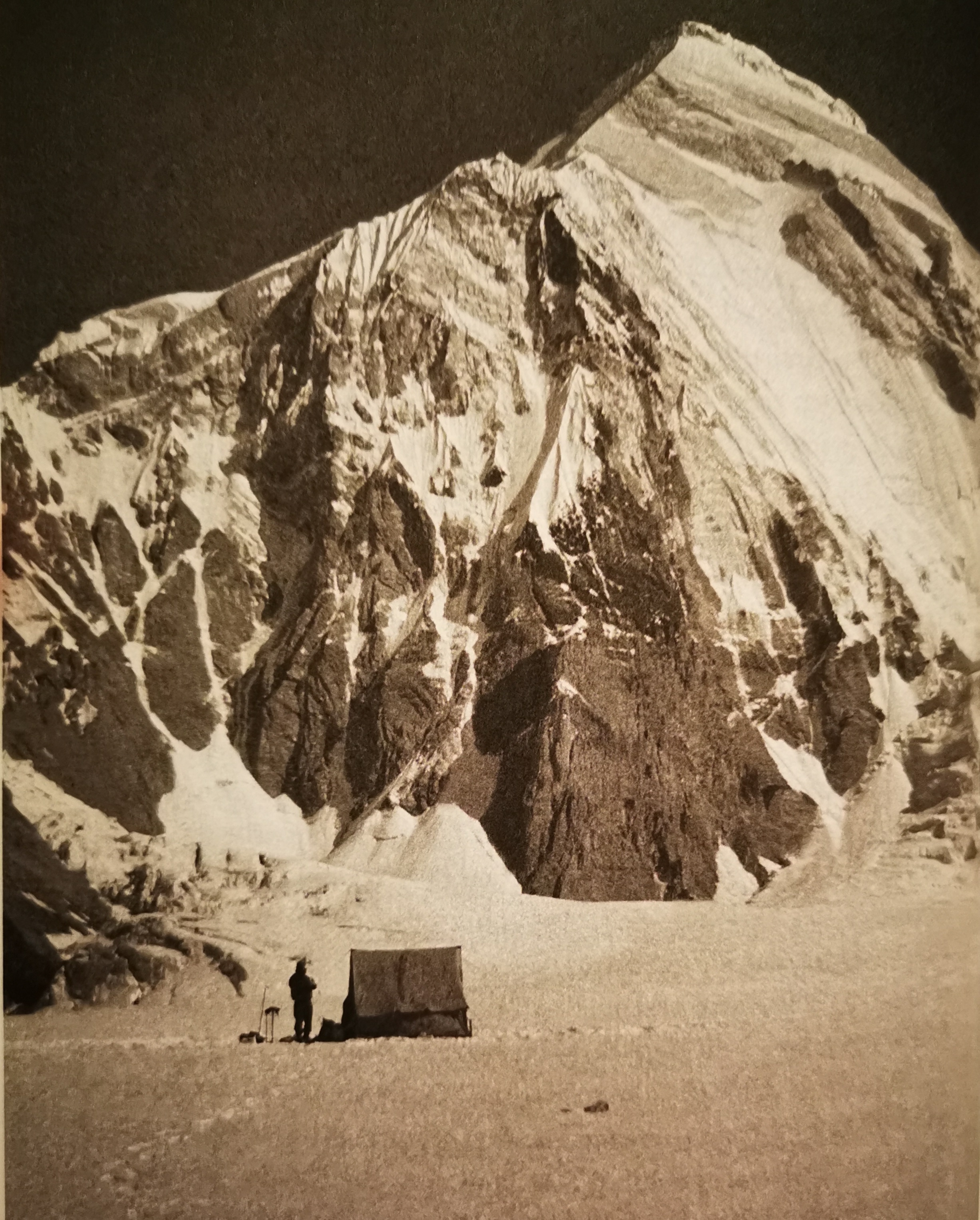 Standlager unter Khan Tengri Südwand