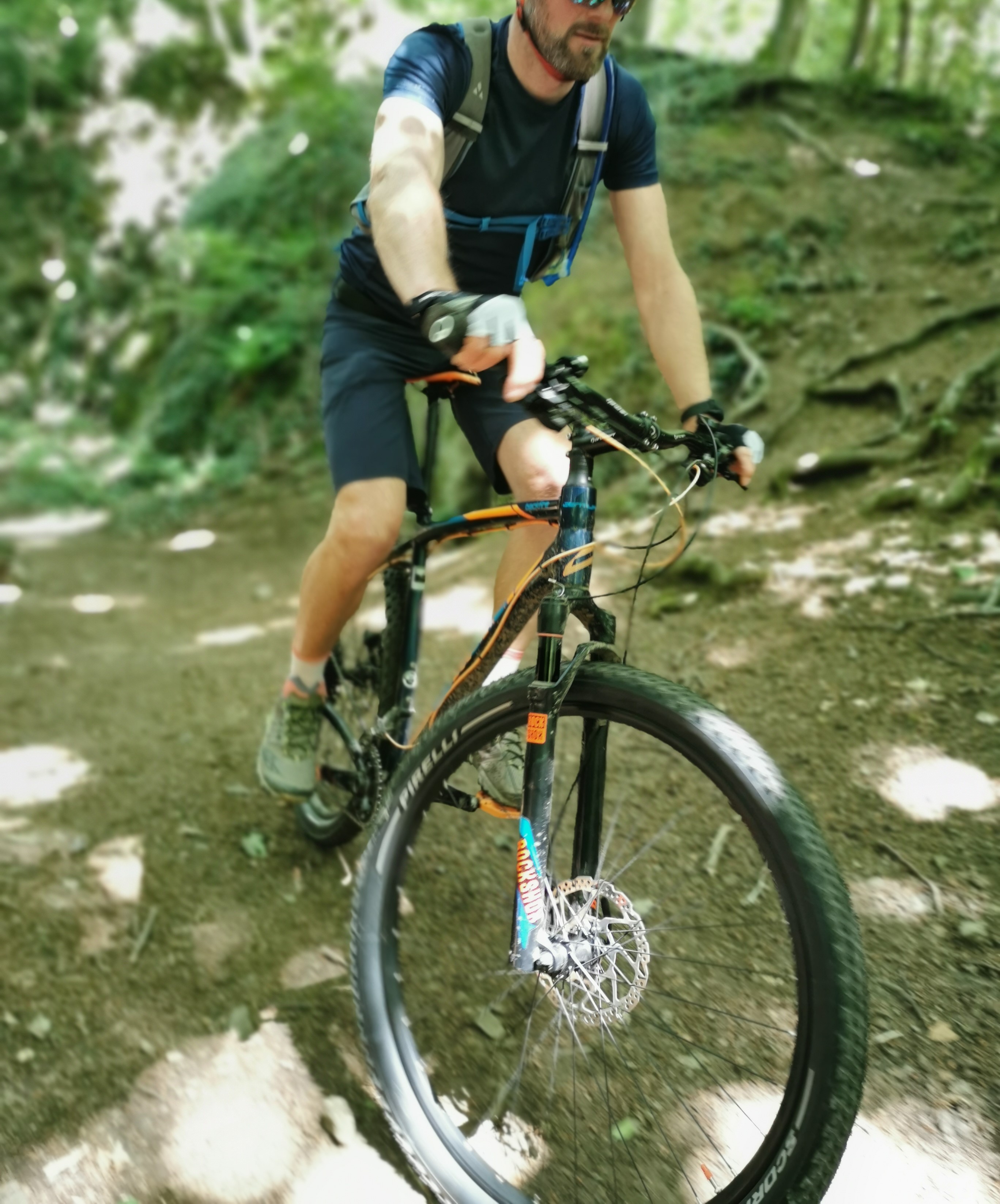 hh