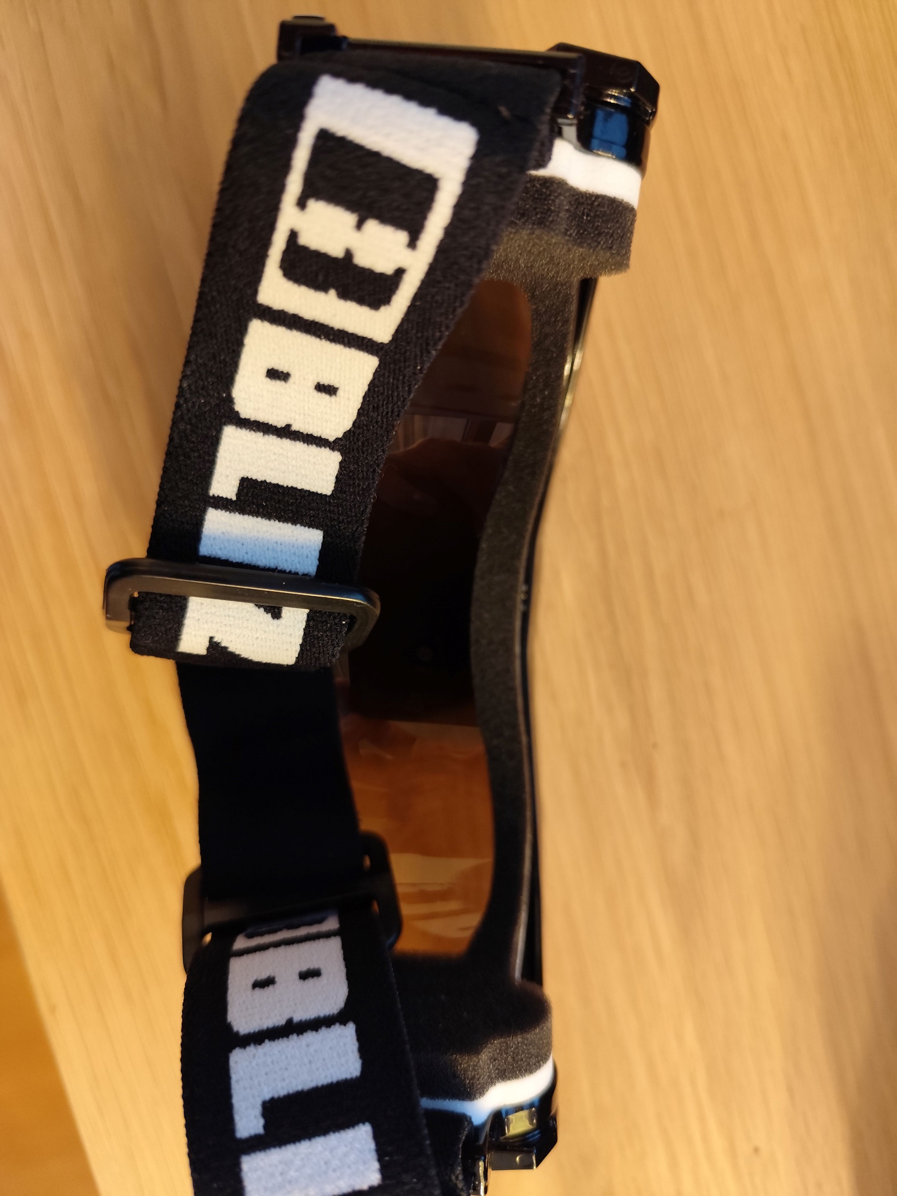 Band1