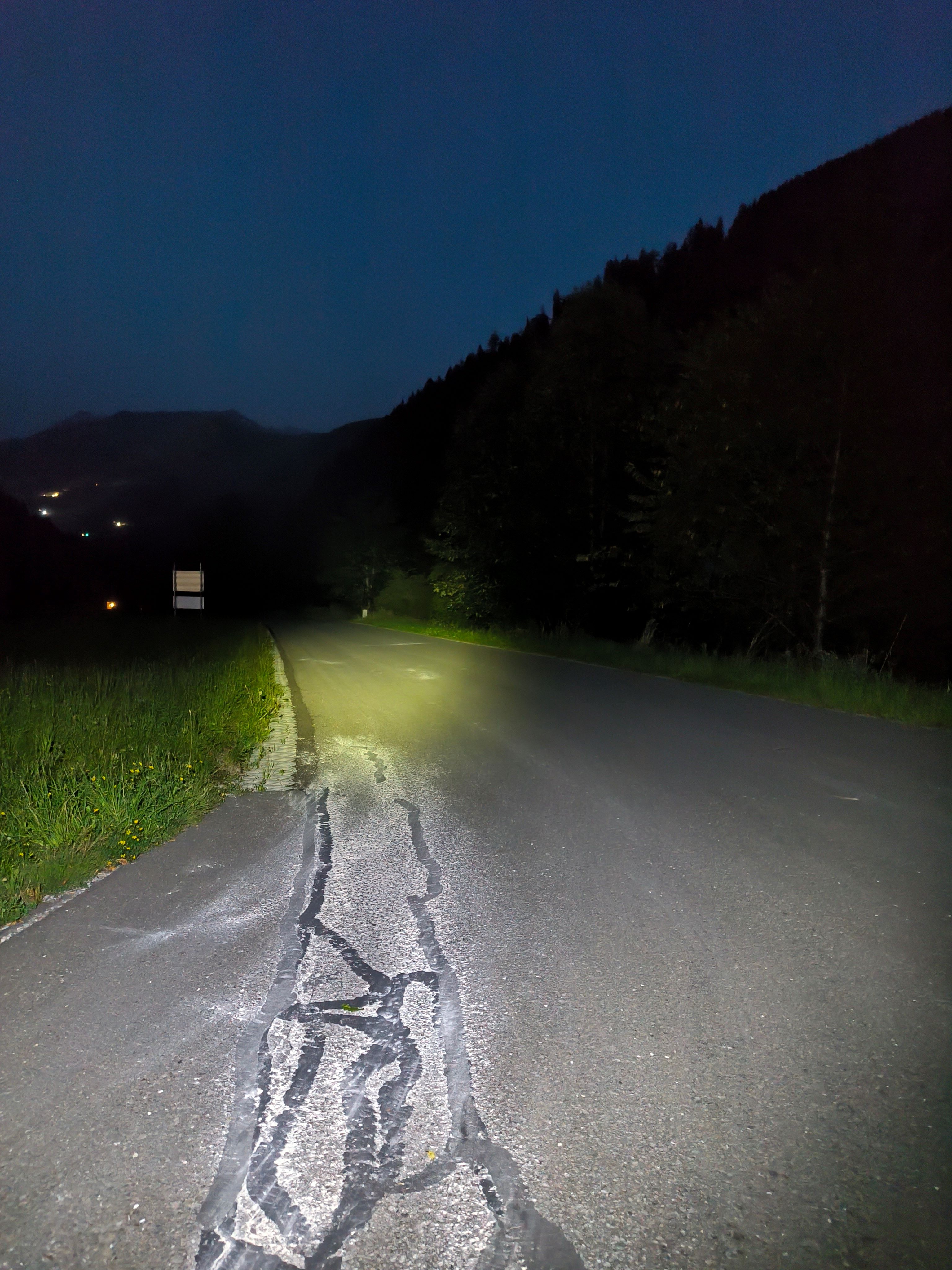 Lichtkegel weit