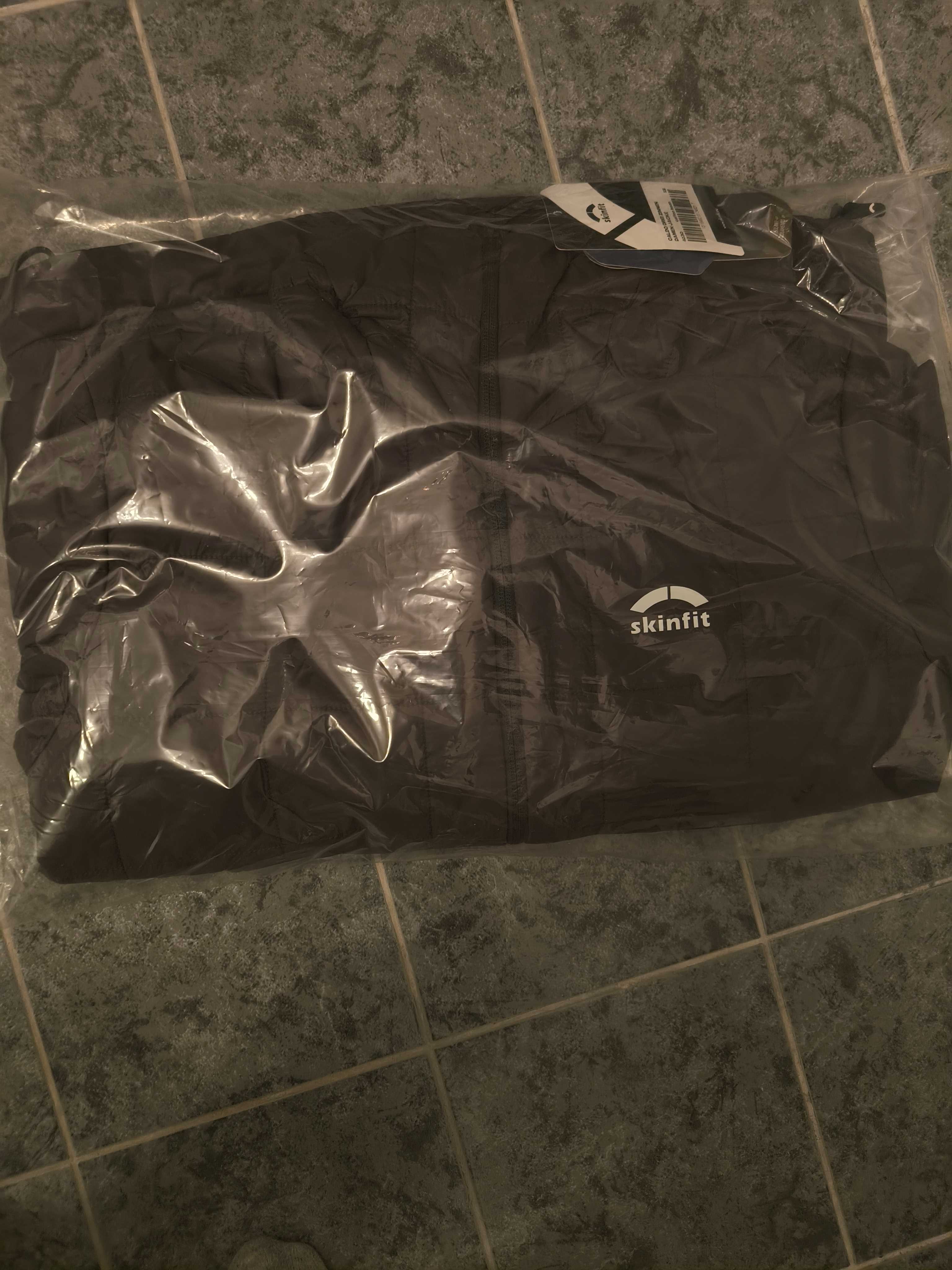 Der kompetente OUTSIDEstories-Test: SKINFIT Drei Zinnen Isolationsjacke – Leichte Isolationsjacke m...