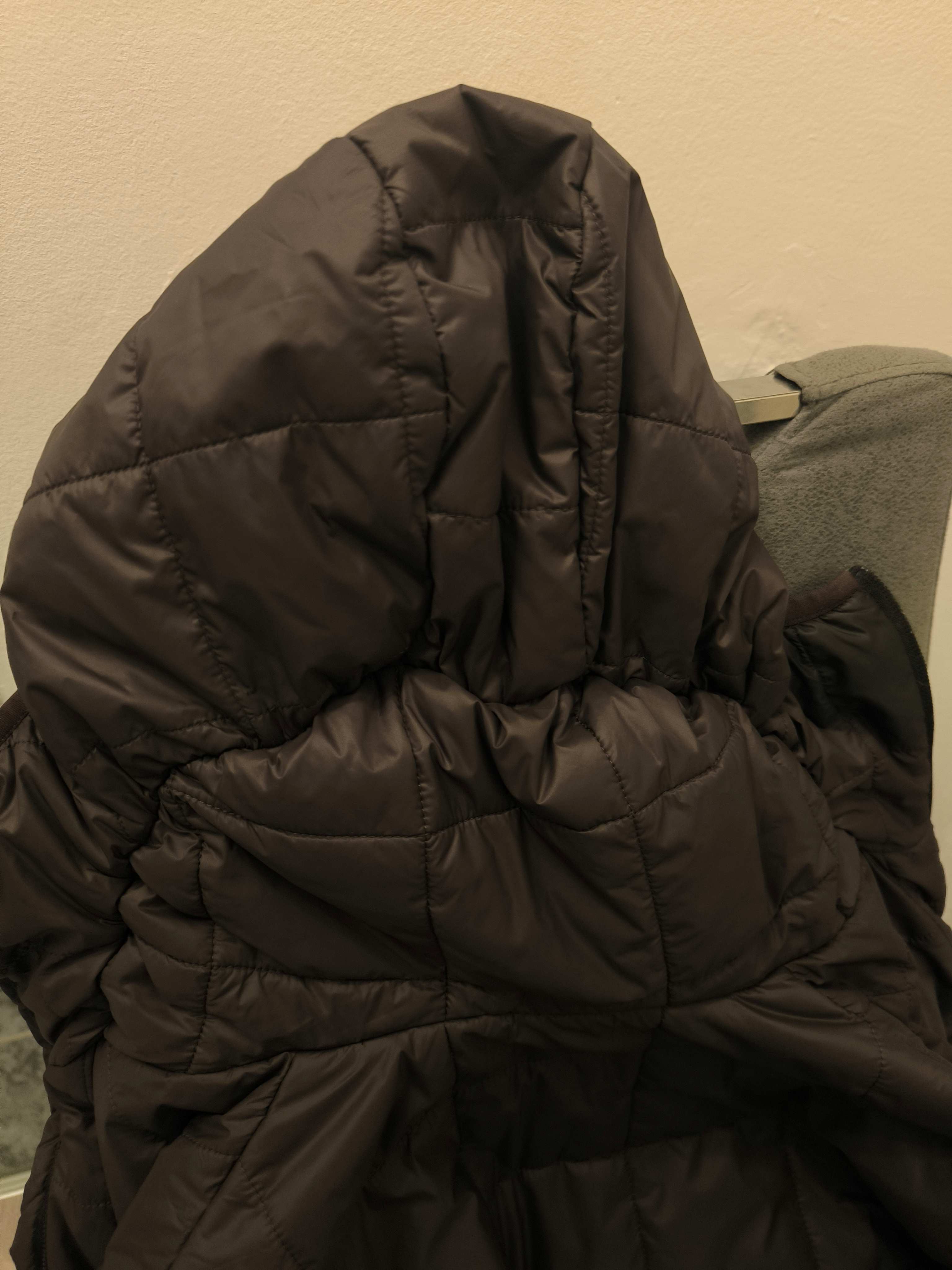 Der kompetente OUTSIDEstories-Test: SKINFIT Drei Zinnen Isolationsjacke – Leichte Isolationsjacke m...