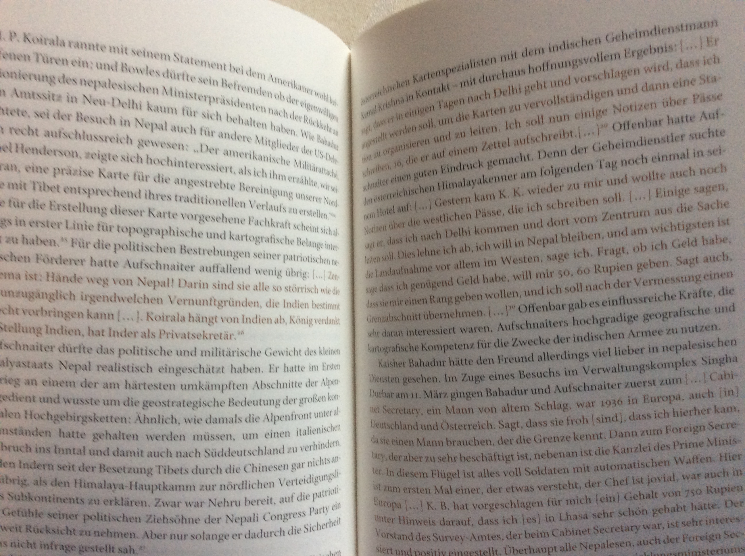 braun/schwarz Text