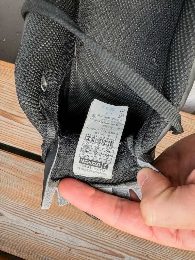 Genaue Modellbezeichnung des Schuhs, 500er Serie von Decathlon 