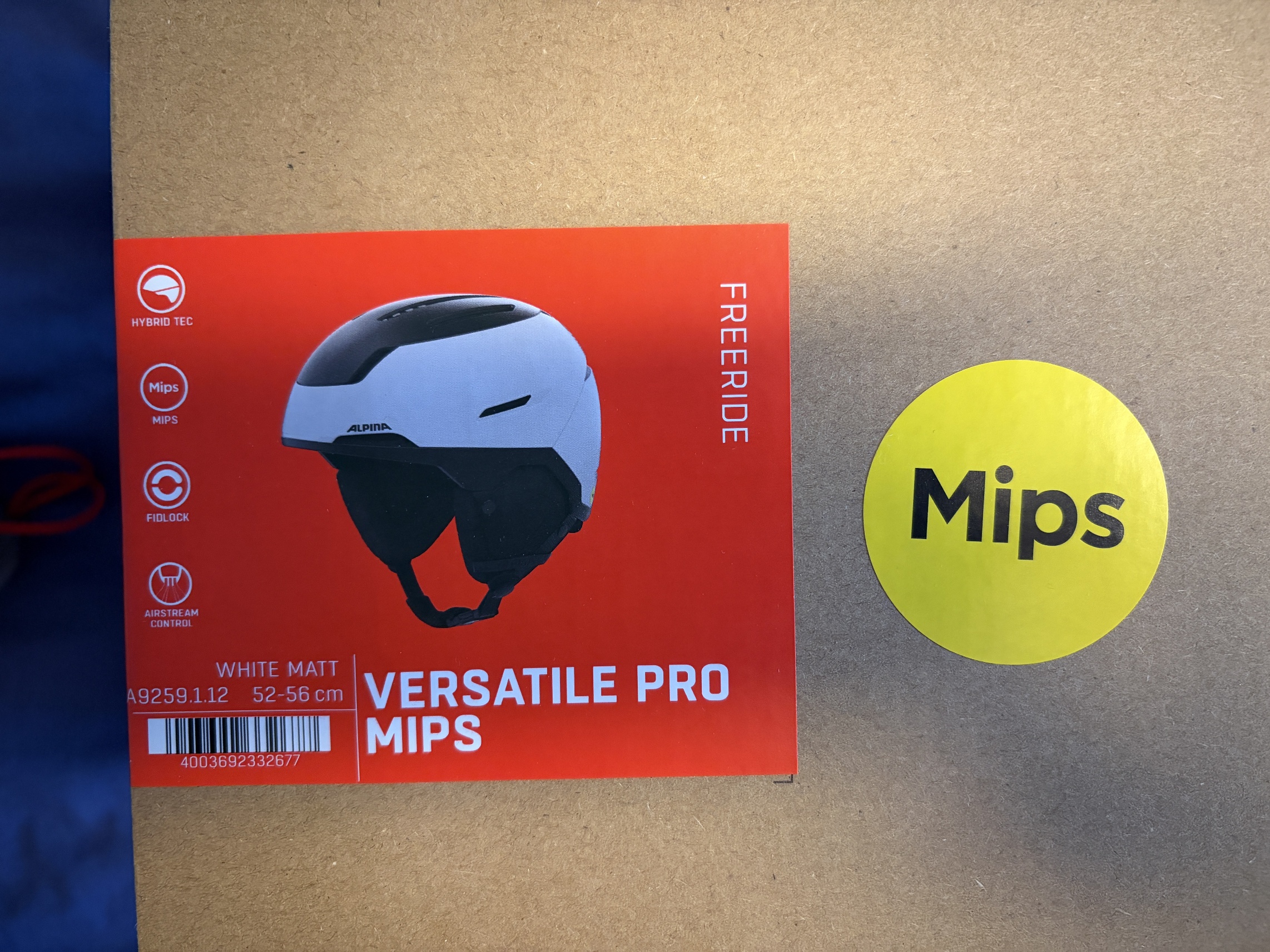 Verpackung des Helms