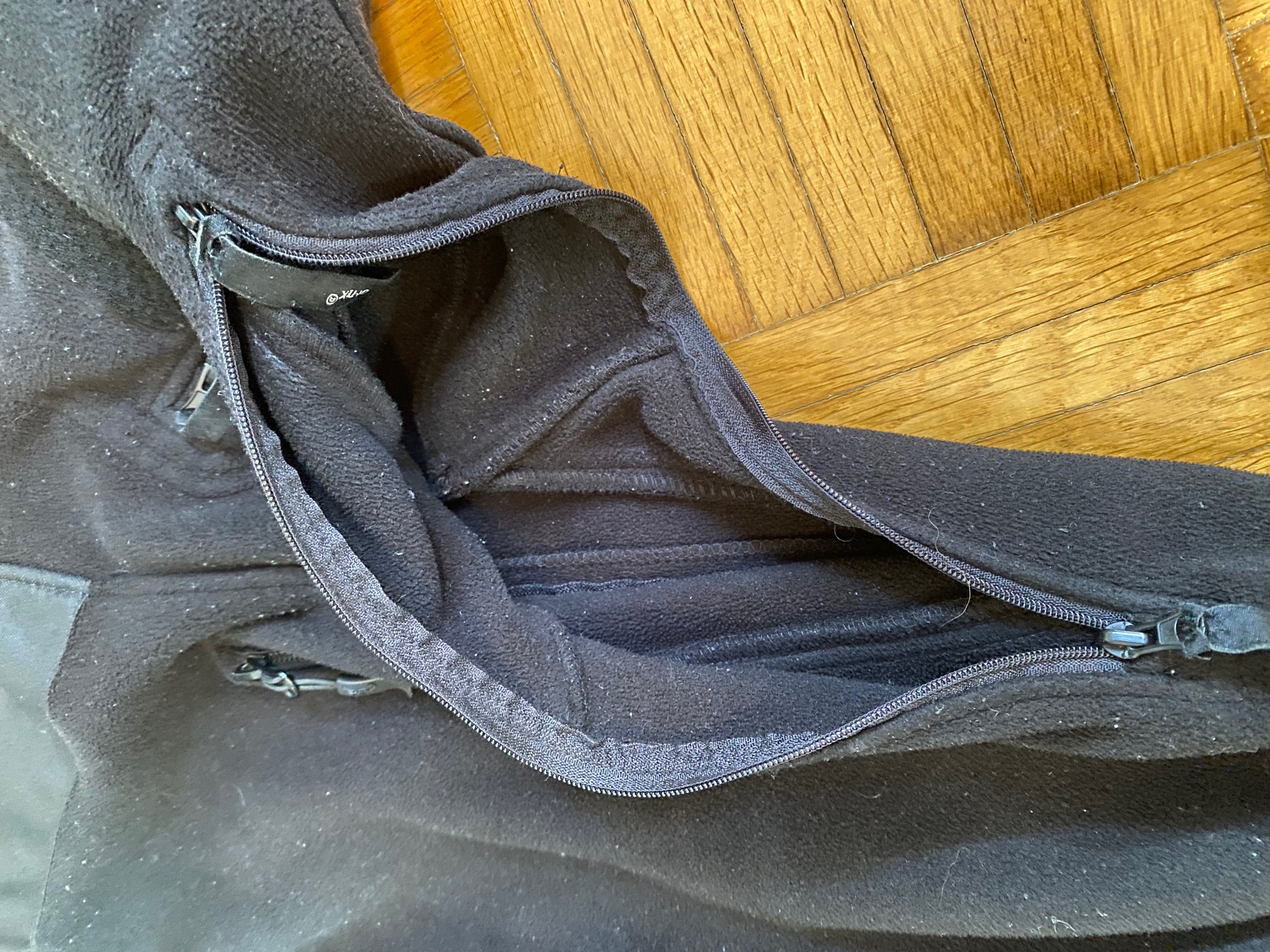 Belüftungsreißverschluss mit Doppelzipper