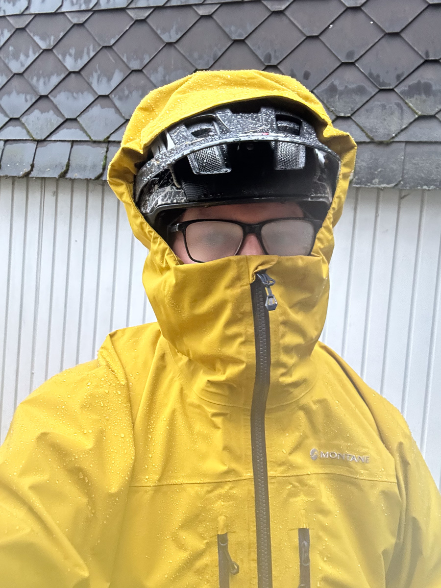 mit Helm