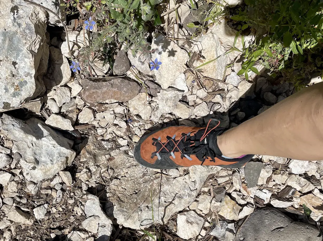 Rock DFS GTX Approach Schuh im felsigen Gelände