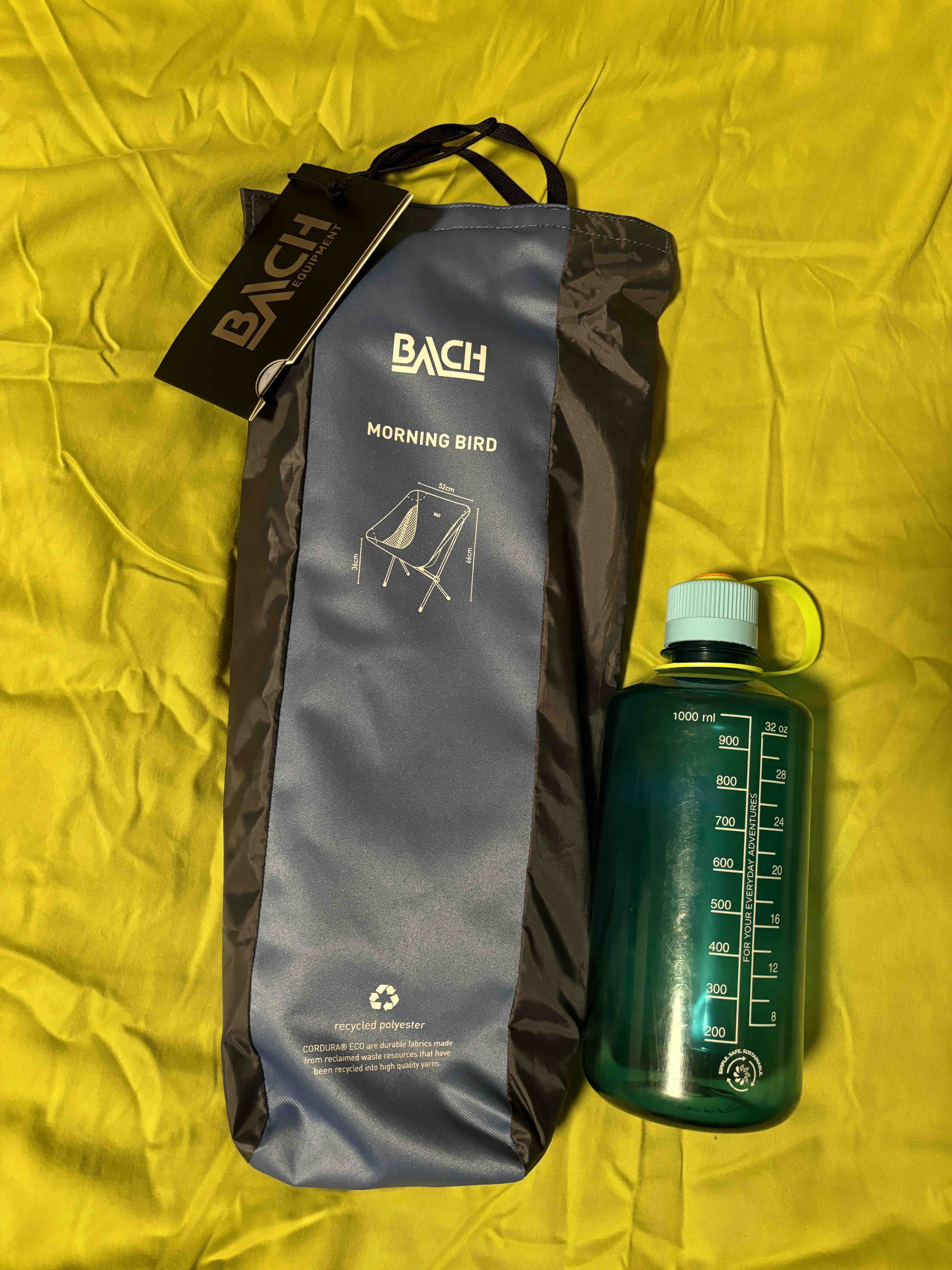 Größenvergleich mit Trinkflasche