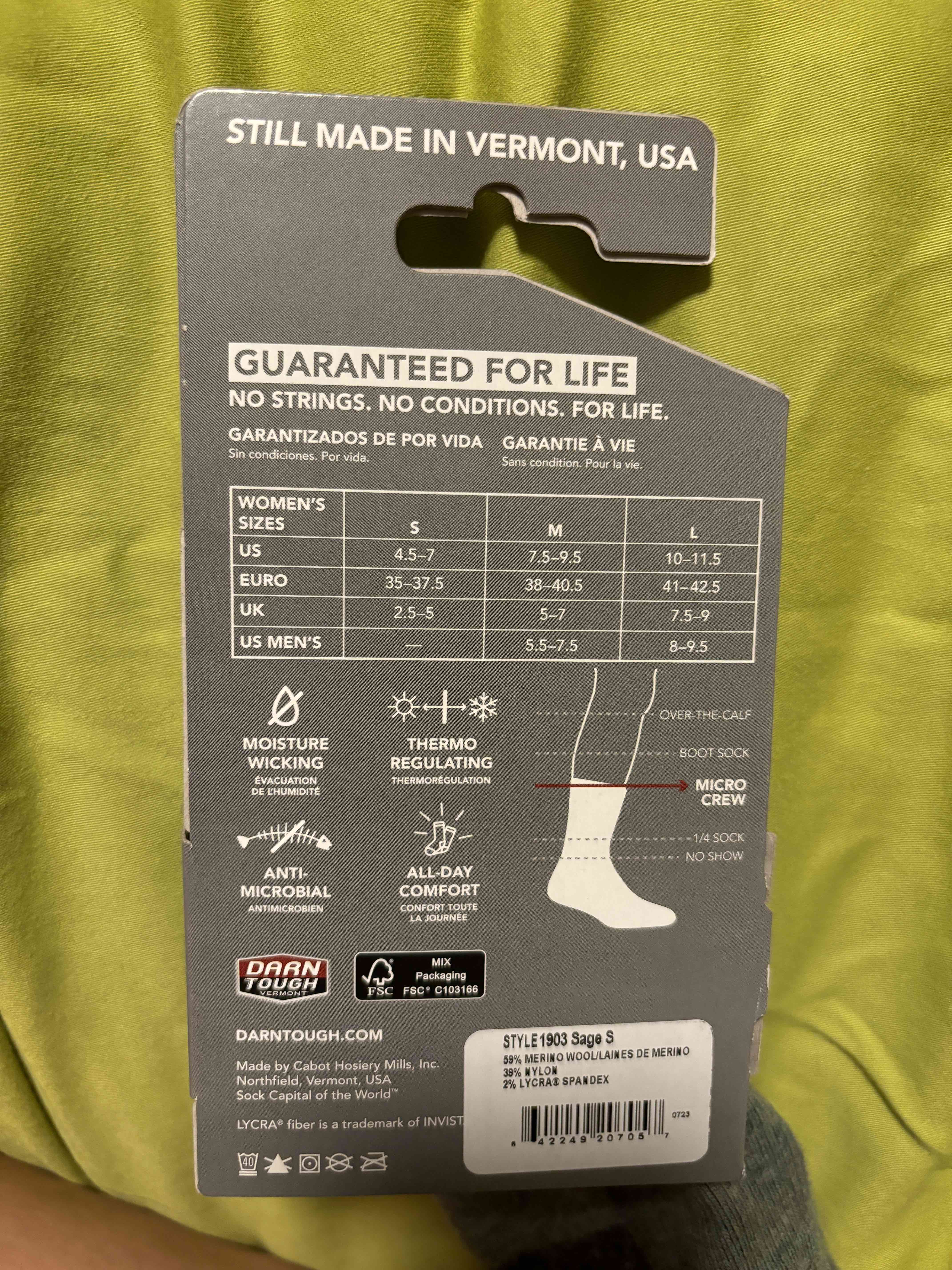 Verpackung von Hinten mit Angaben zu Größe etc.