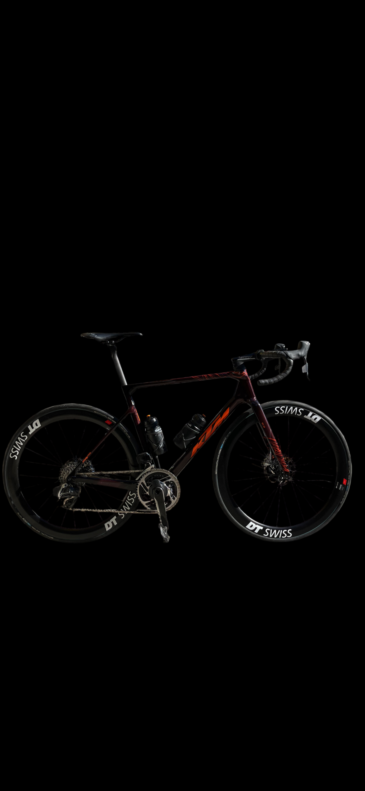 In dem Fall wurde es mit der SRAM Komponente zusammengebaut. Man kann trotzdem direkt die Aero Position erkennen.
