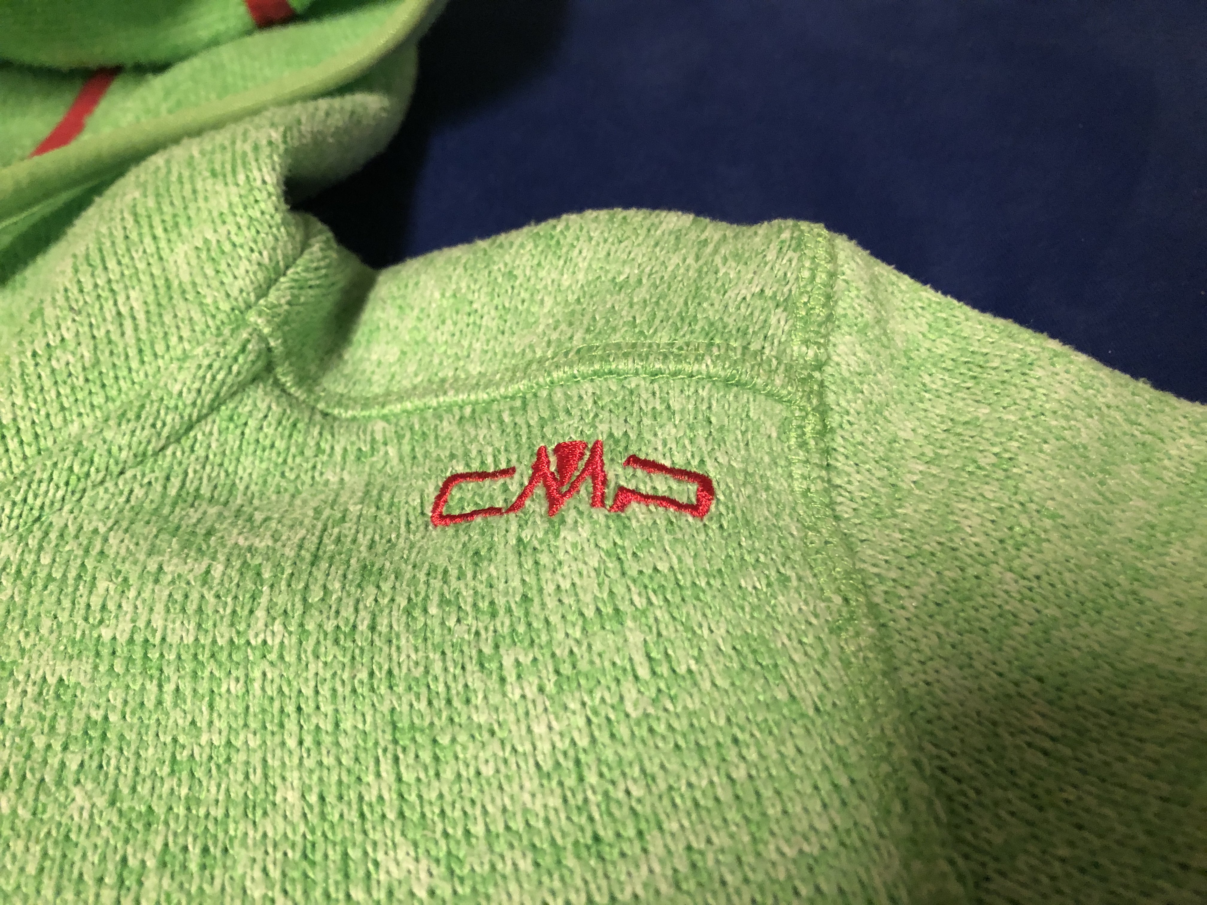 Das CMP Logo auf der Jacke