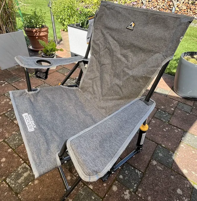 Stuhl vore rechts