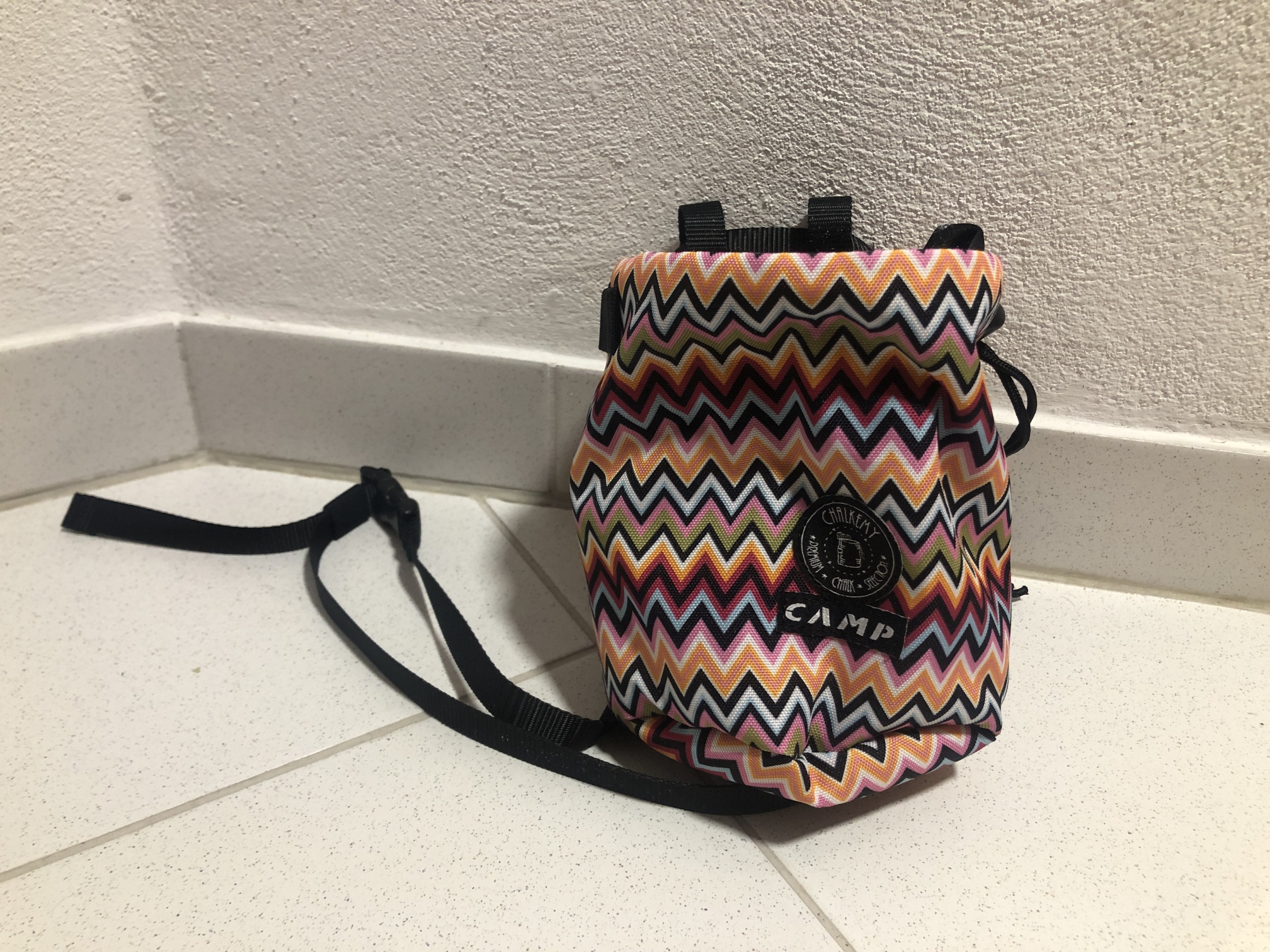 Das Chalkbag, noch neu und in strahlenden Farben
