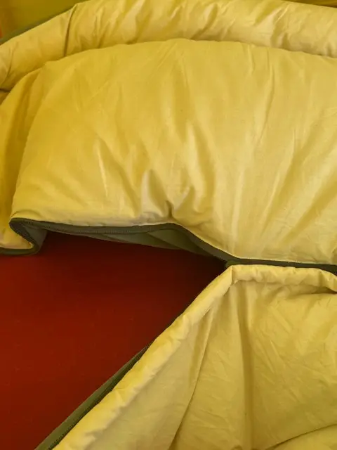 Der OUTSIDEstories-Test: OUTWELL Constellation Lux Green - Schlafsack