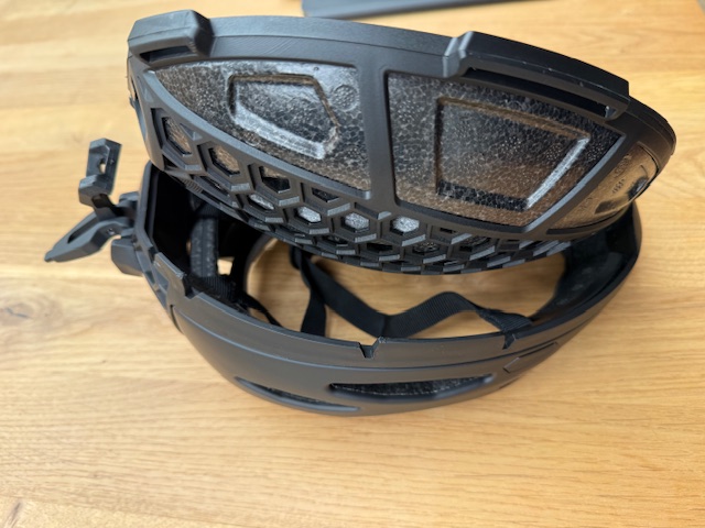 Der kompetente OUSIDEstories Test NEWLANE Foldable MIPS Bike Helmet 