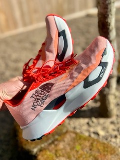 Der kompetente OUTSIDEstories-Test: The North Face Summit Vectiv Pro 3 Trailrunning-Schuh, Damen