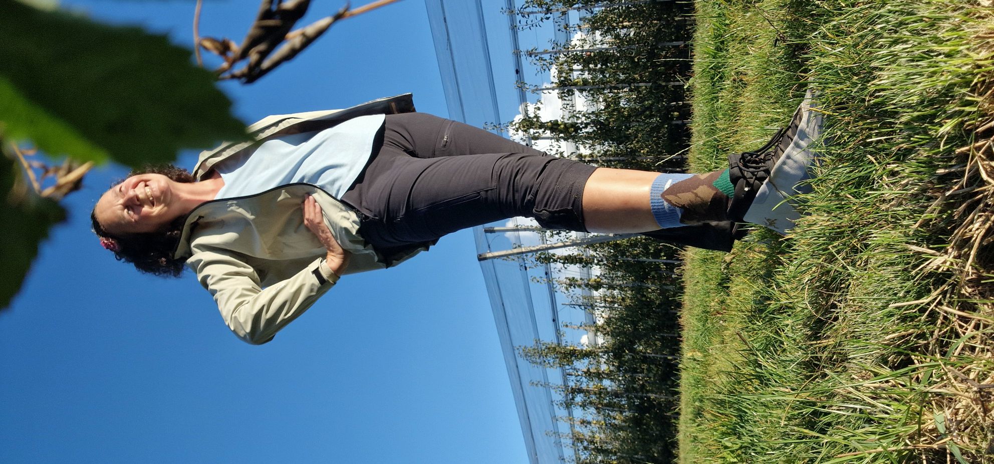 Auch an warmen Tagen ein guter Begleiter. Egal ob als Schutz gegen Wind oder für den Fall der Fälle in der Tasche als Back up.