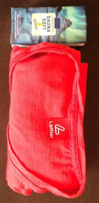 Packmaß im Vergleich zu einem Taschentuchpäckchen