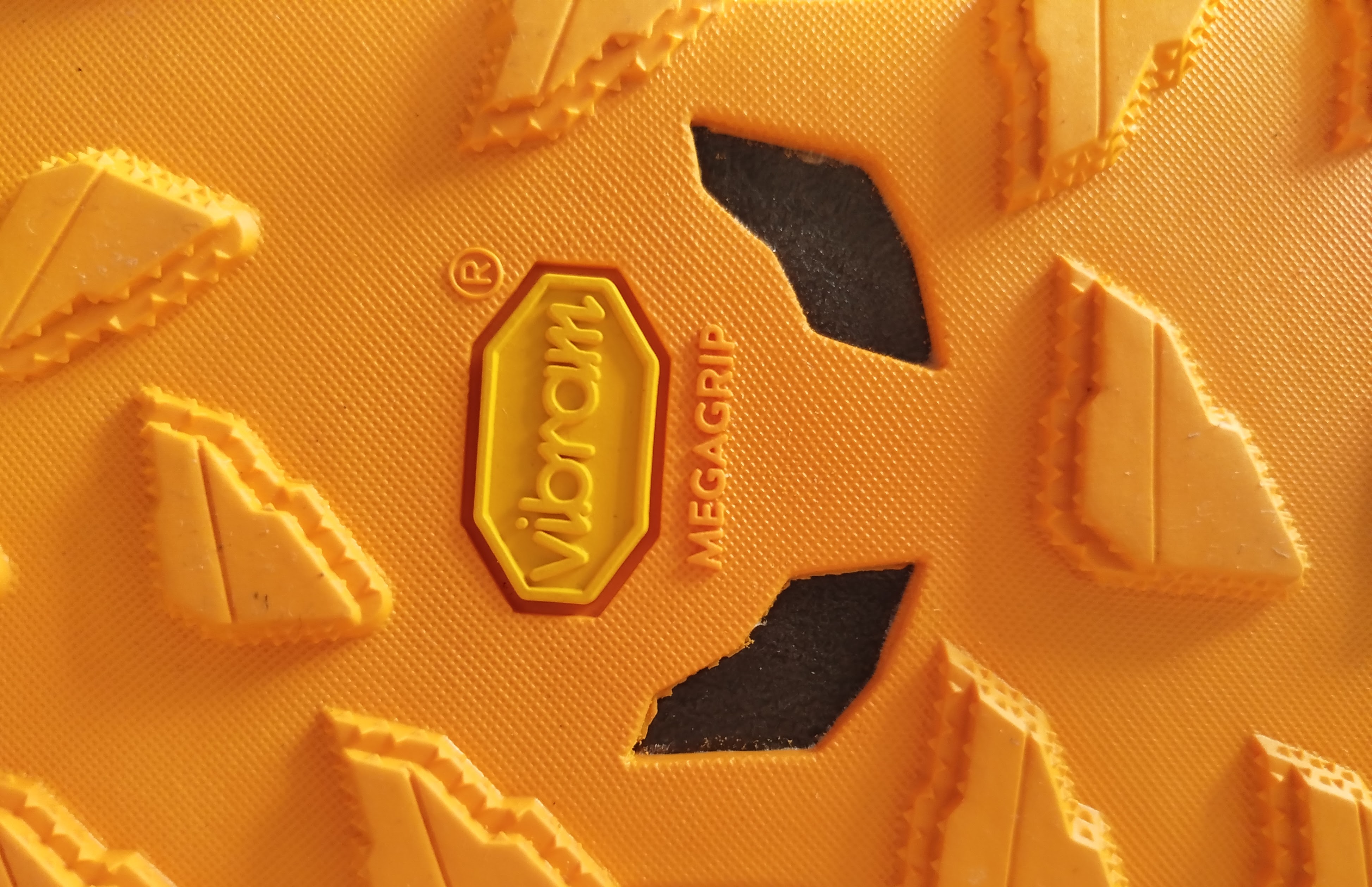 Mizuno Wave Daichi 9 13
