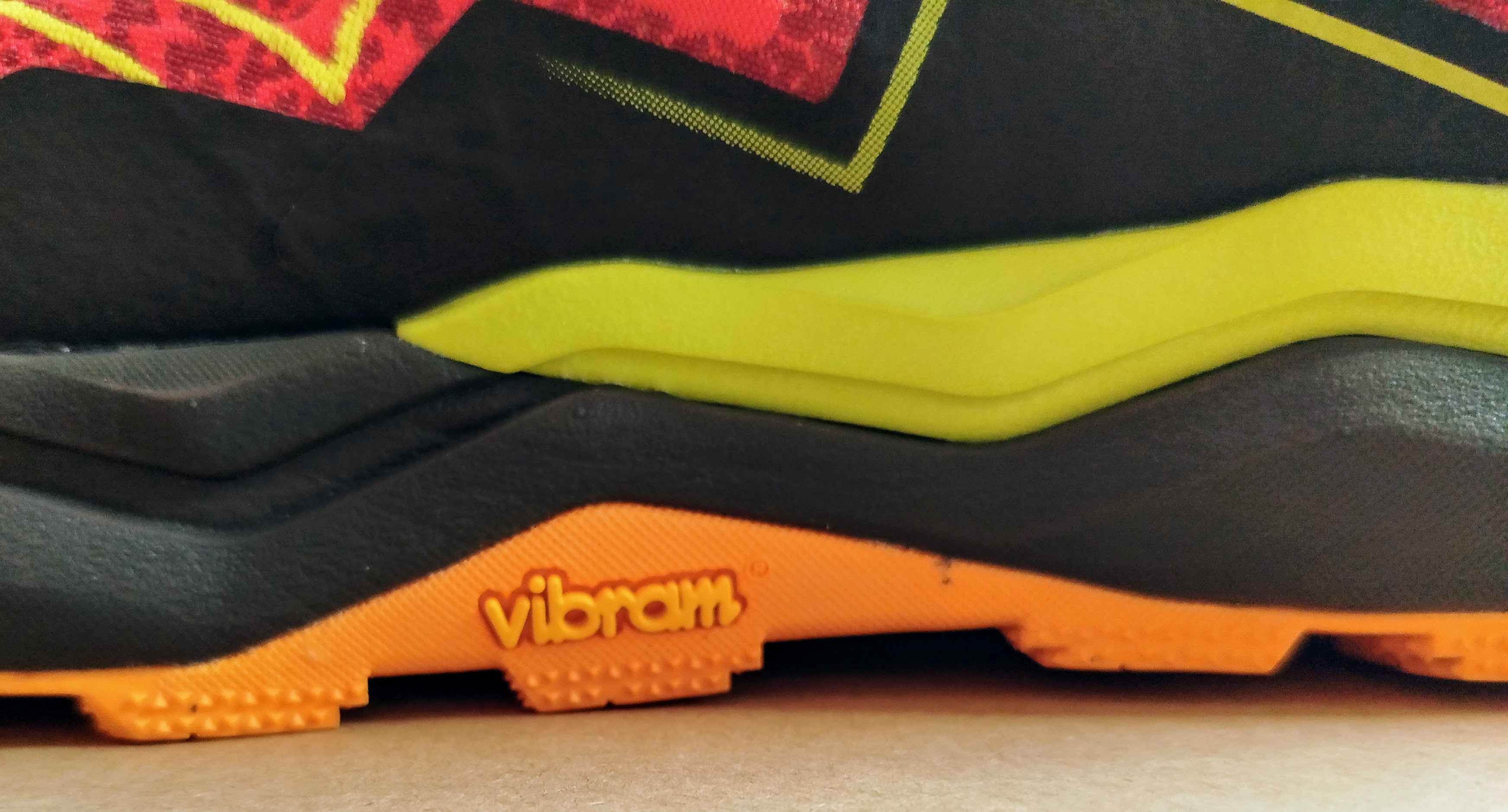 Mizuno Wave Daichi 9 10