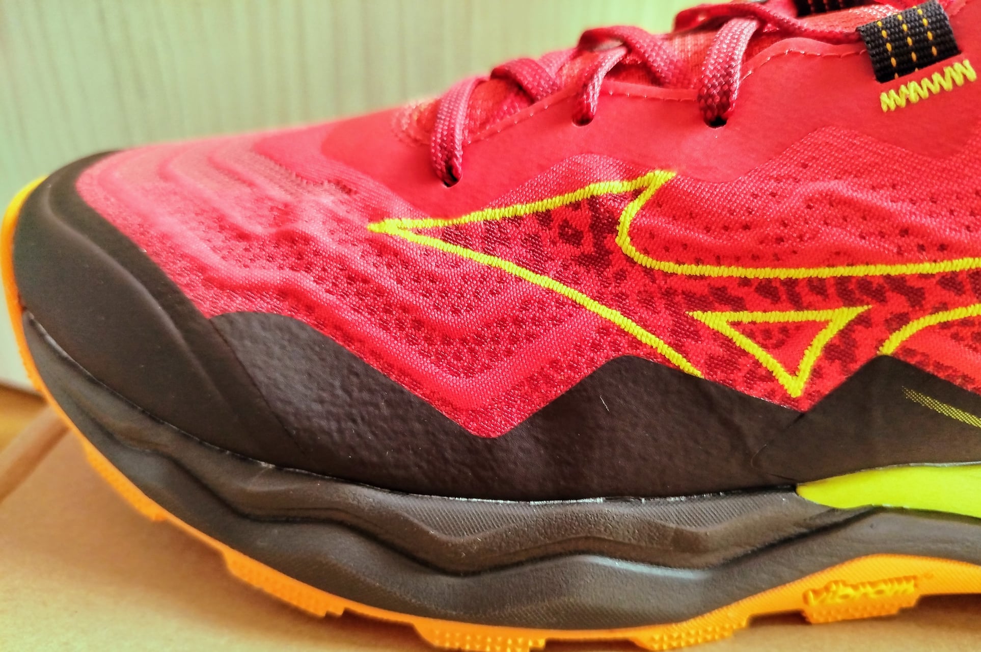 Mizuno Wave Daichi 9 27