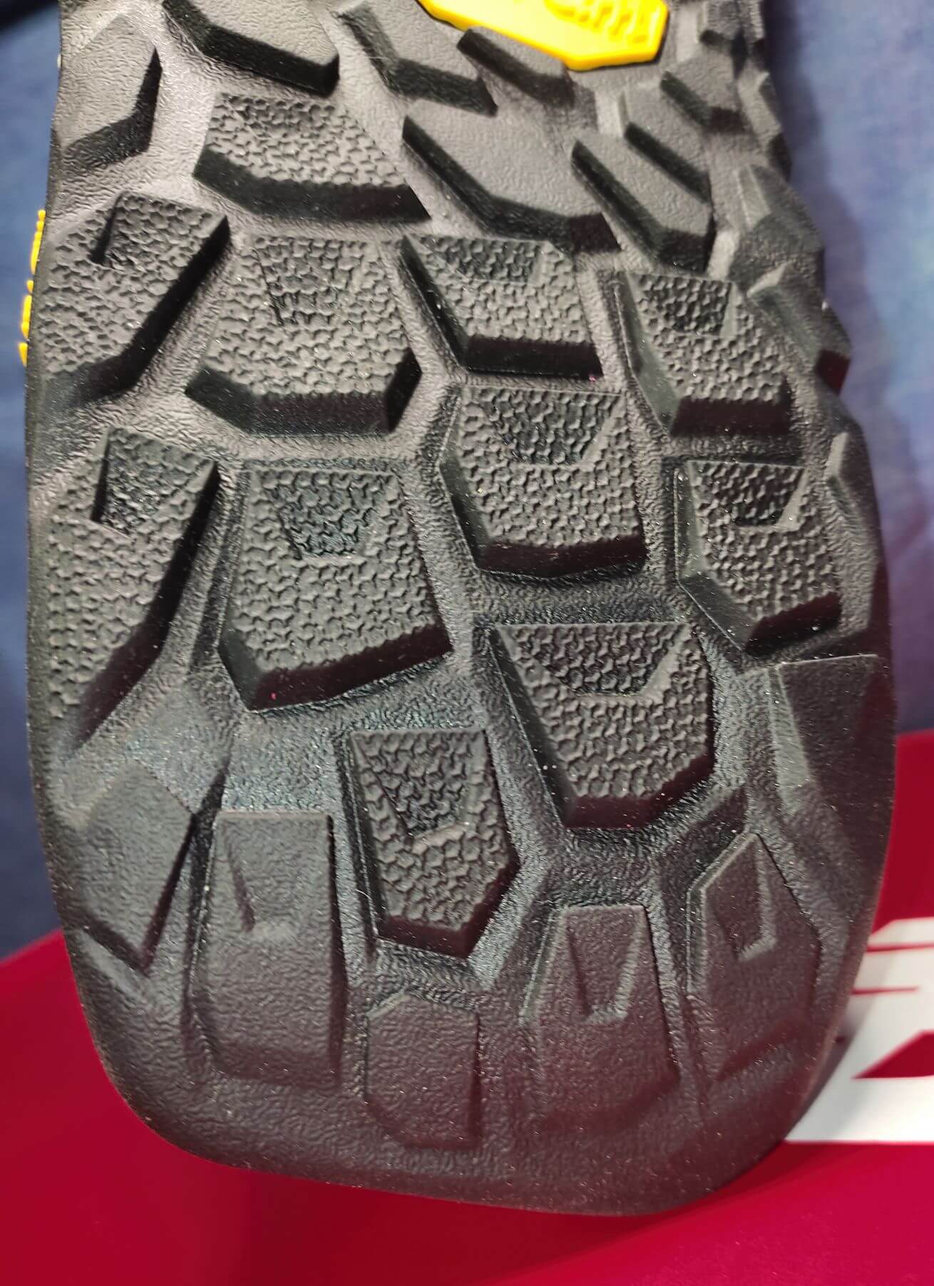 new_balance_hierrov6_17