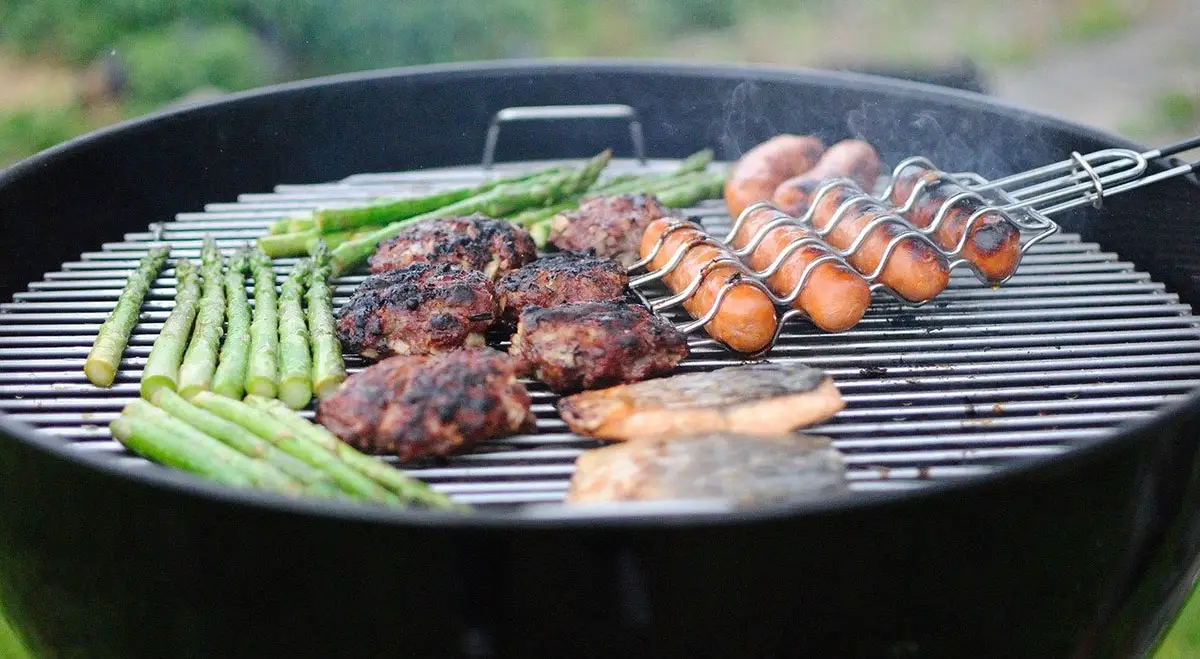 OUTSIDEstories Camping Ratgeber Grillen