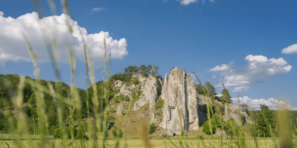 OUTSIDEstories Unterwegs-Tipp Altmühltal-Panoramaweg, Burgsteinfelsen bei Dollnstein