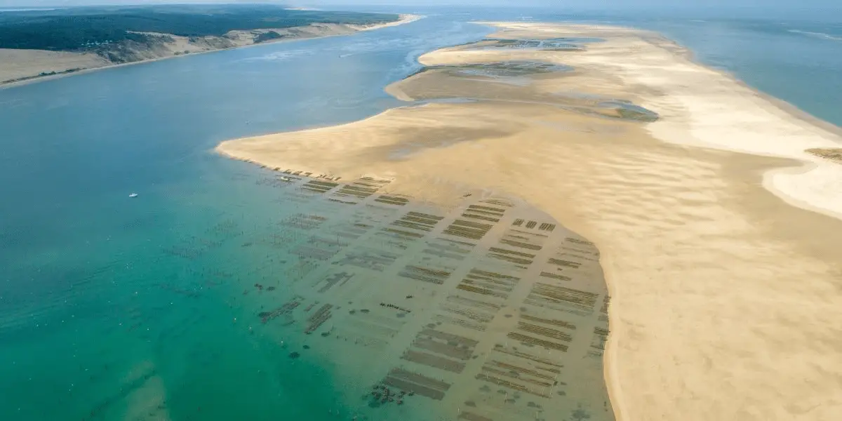  OUTSIDEstories Unterwegs-Tipp Radtouren Frankreich Atlantikküste, Dronenshot der Dune Du Pilat nähe Arcachon