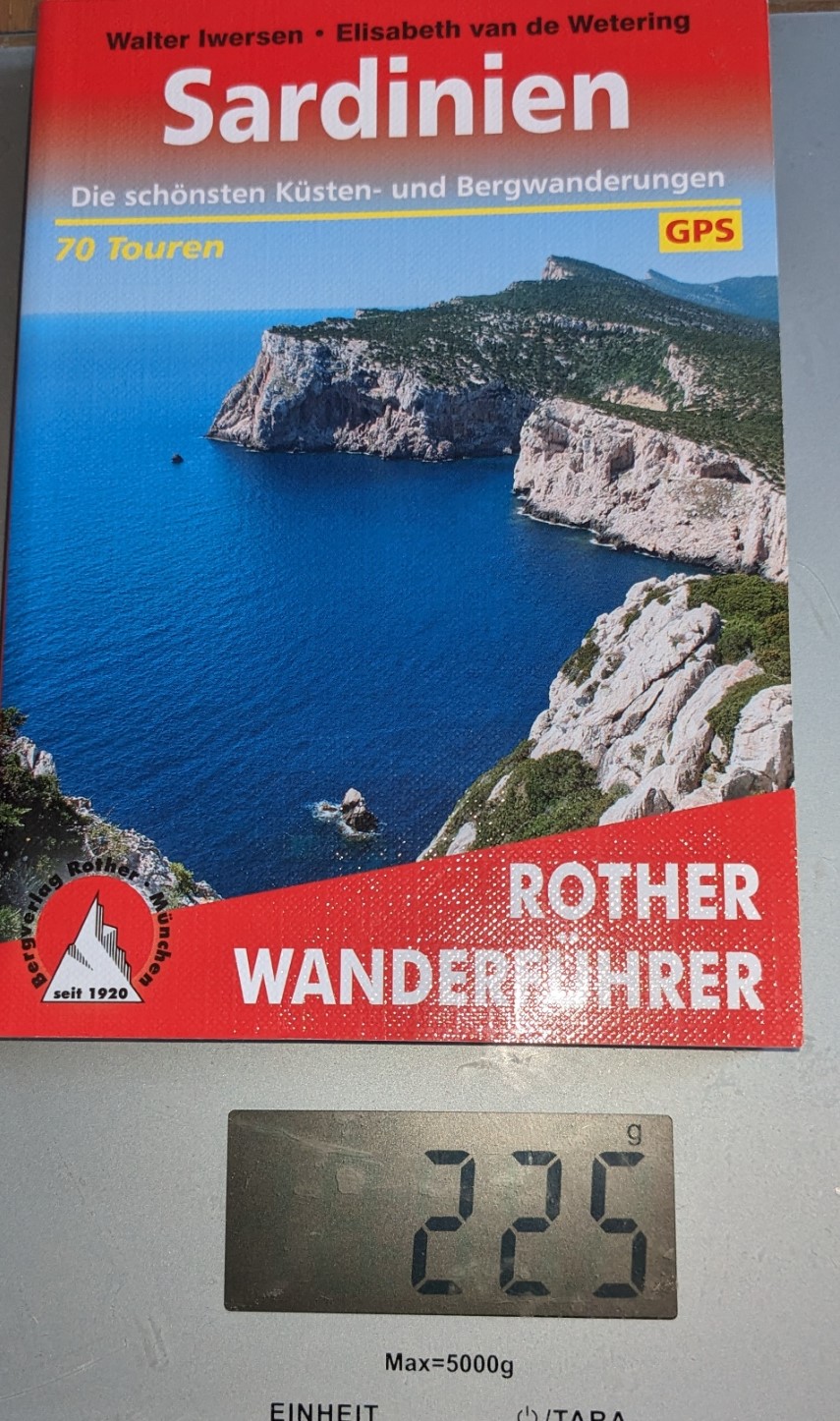 kleineres Buch zum Vergleich 225 gramm